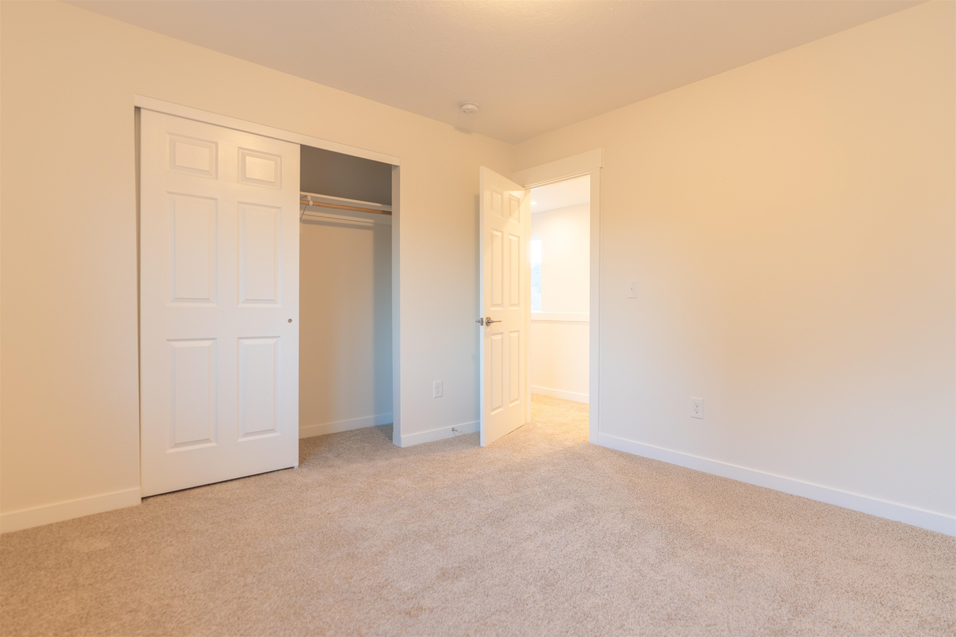 101 S West St & 915 W Main Ave 