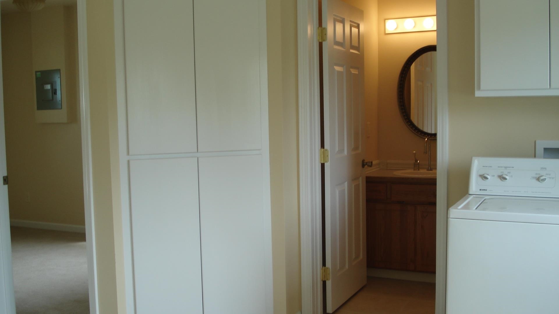 101 S West St & 915 W Main Ave 