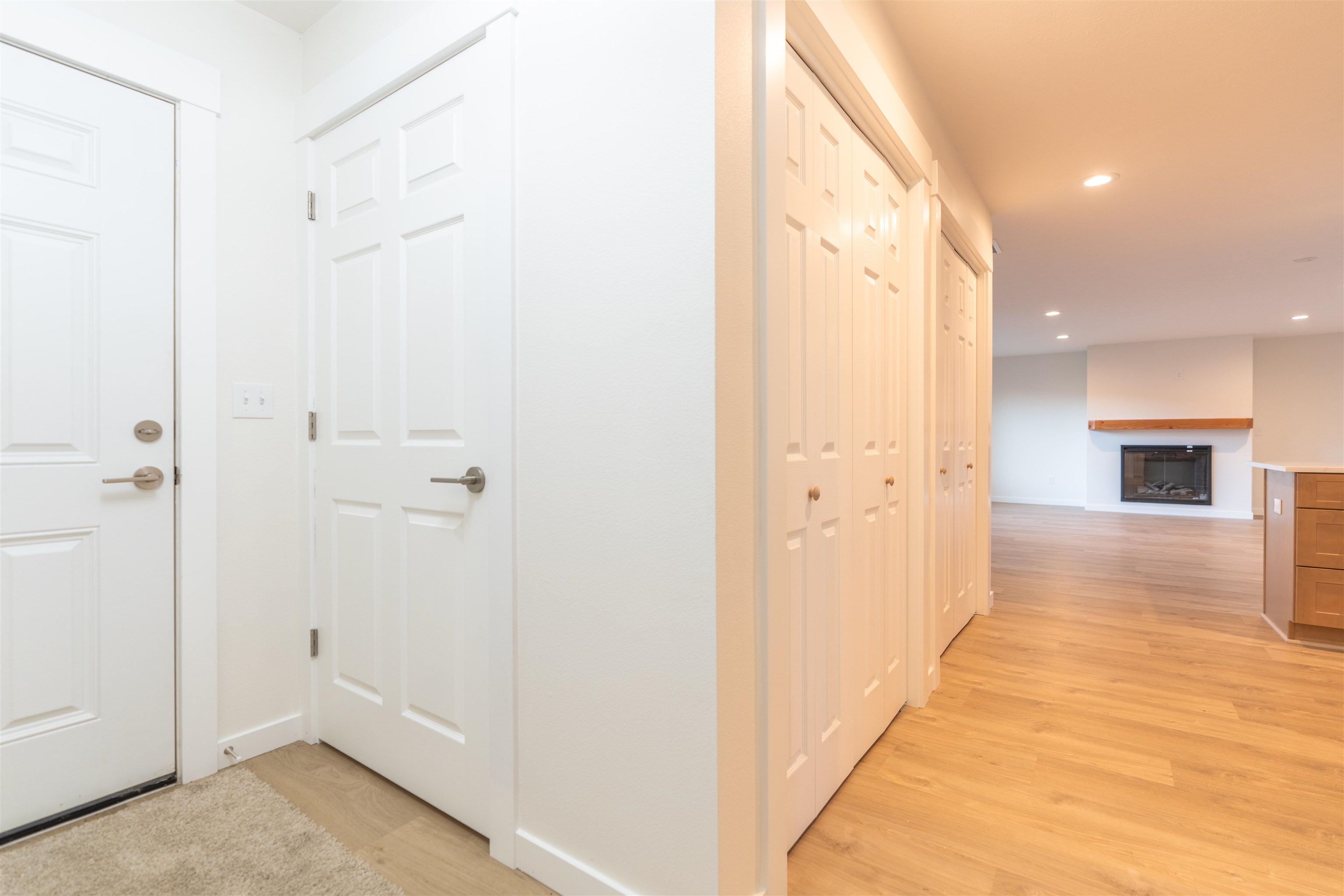 101 S West St & 915 W Main Ave 