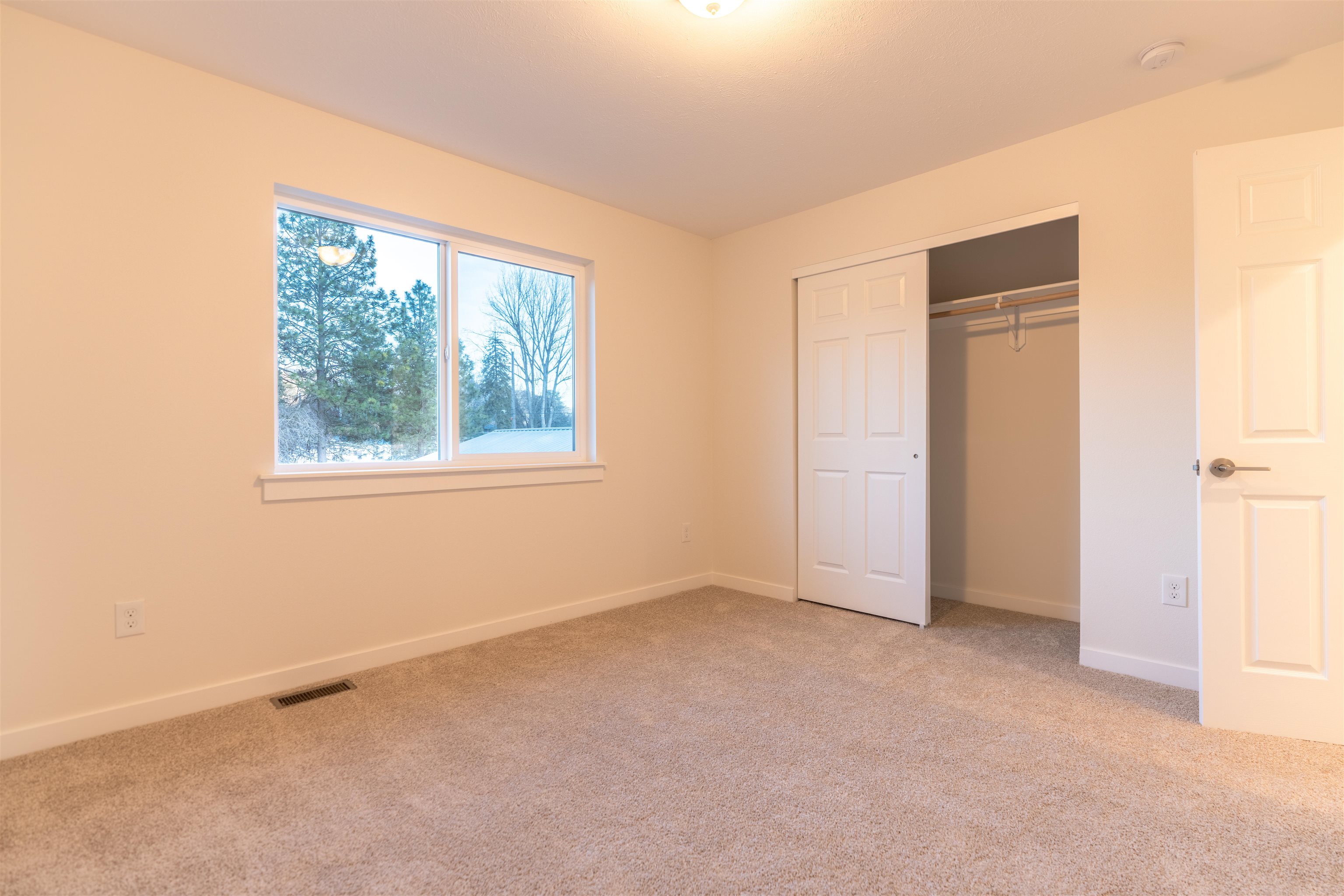 101 S West St & 915 W Main Ave 