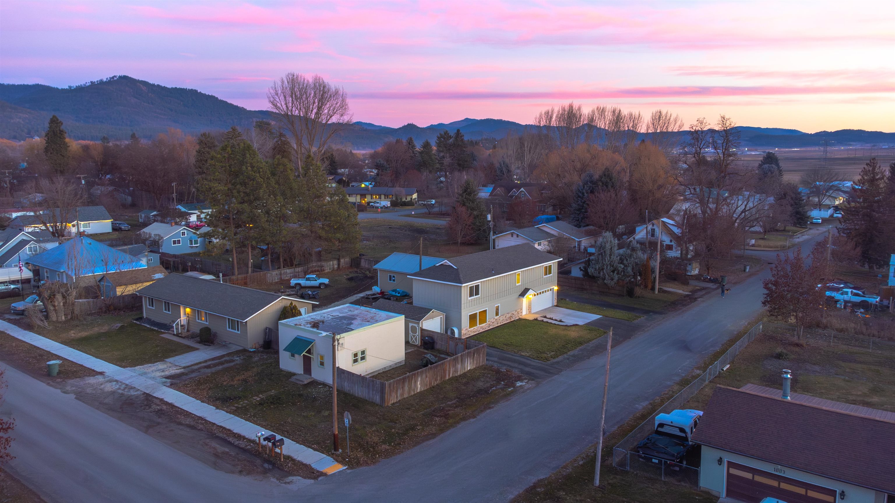 101 S West St & 915 W Main Ave 