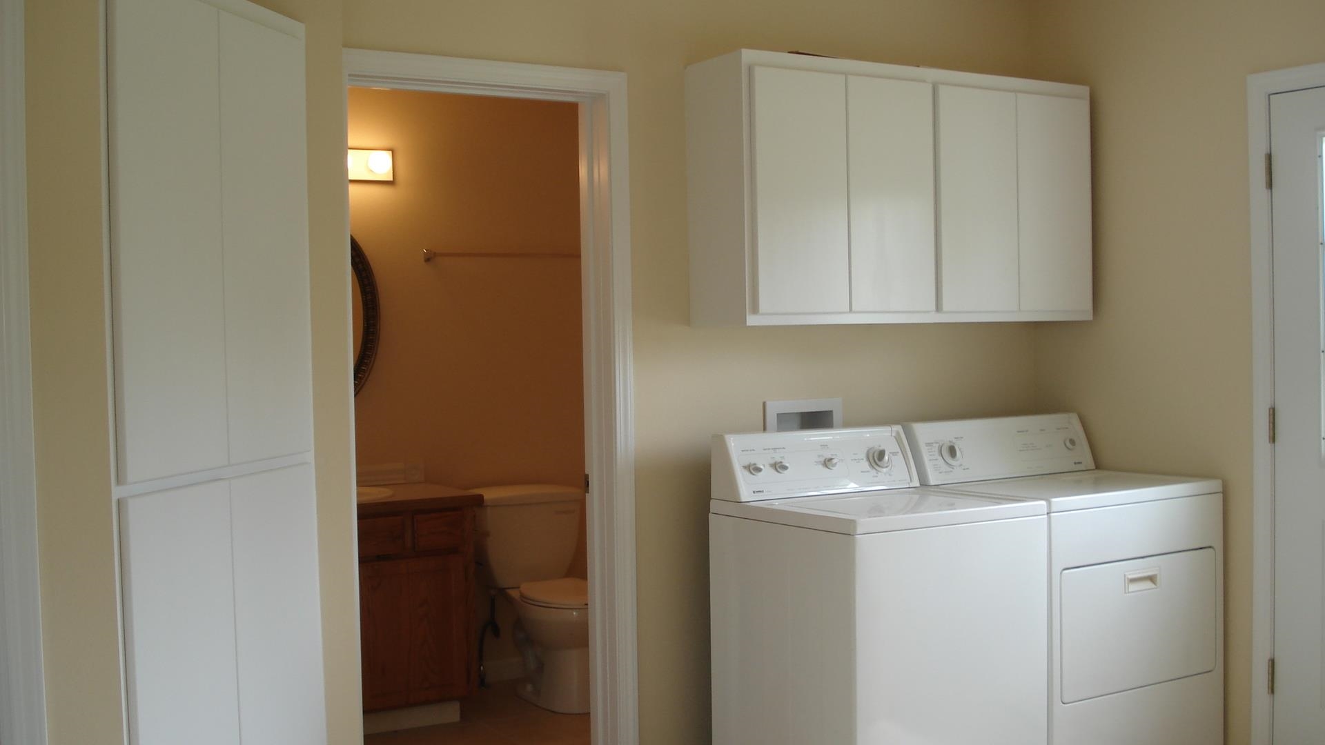 101 S West St & 915 W Main Ave 