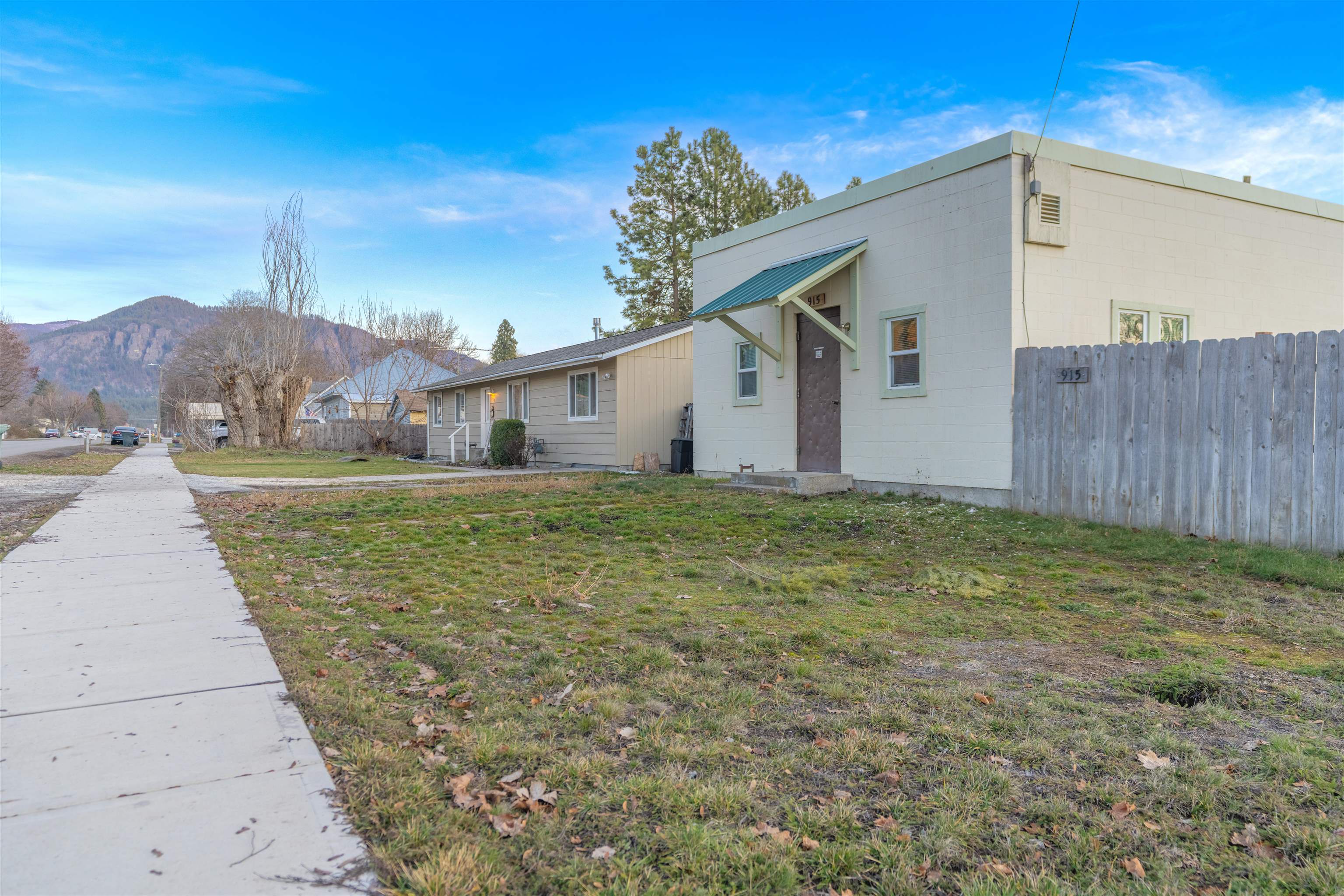 101 S West St & 915 W Main Ave 