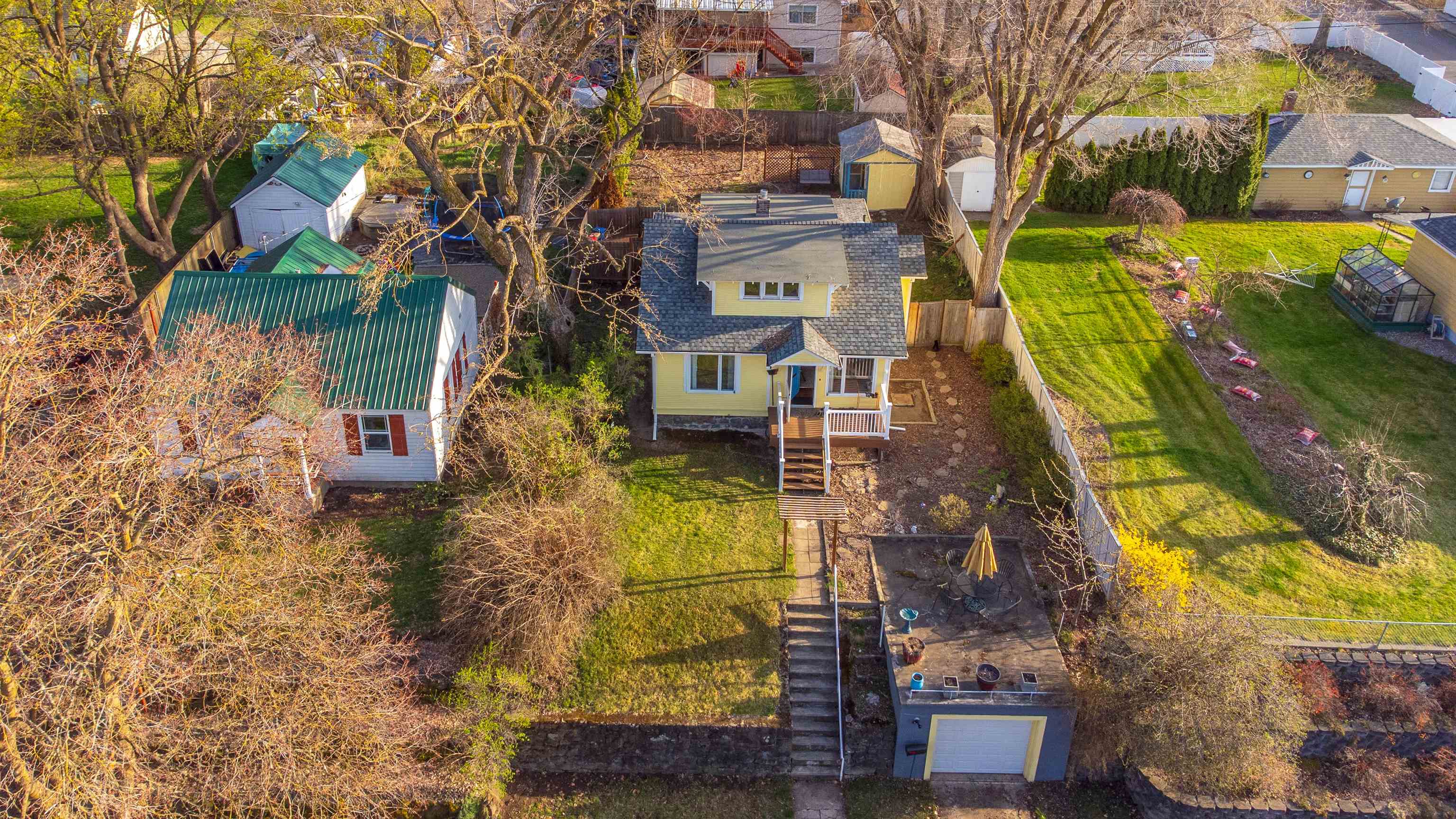 3814 E 9th Ave