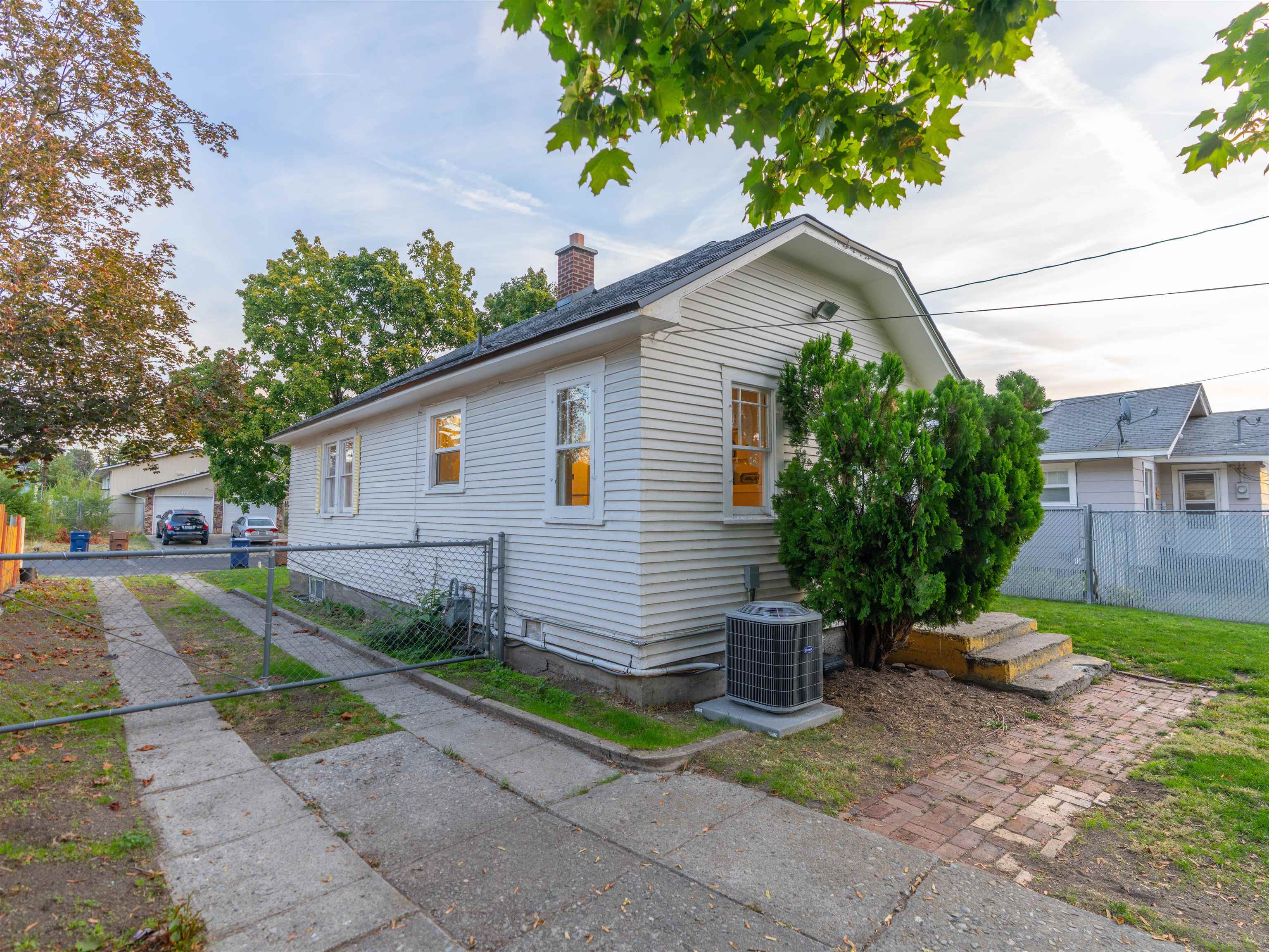 724 E Broad Ave
