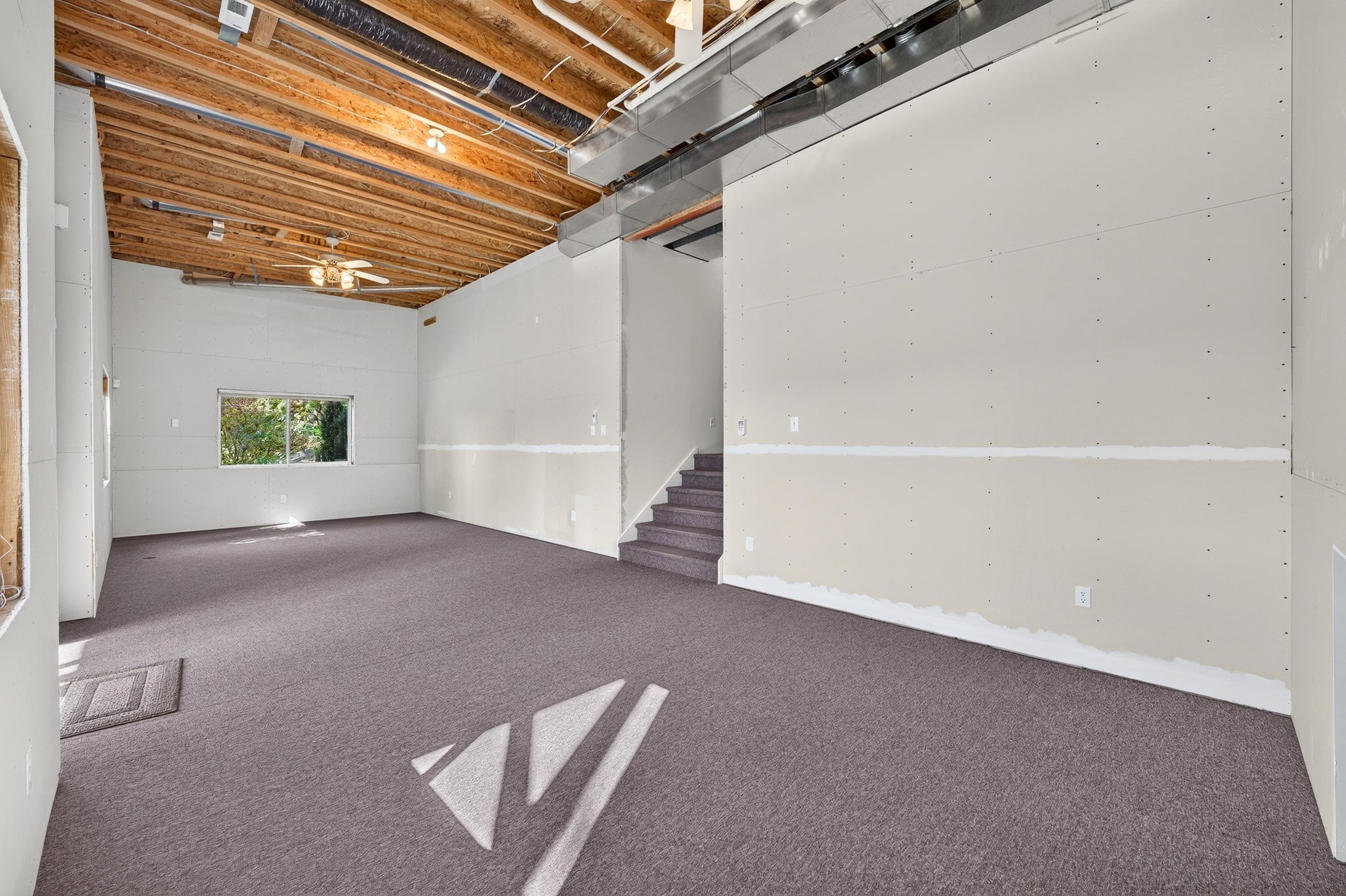 1306 E Blackwood Ln