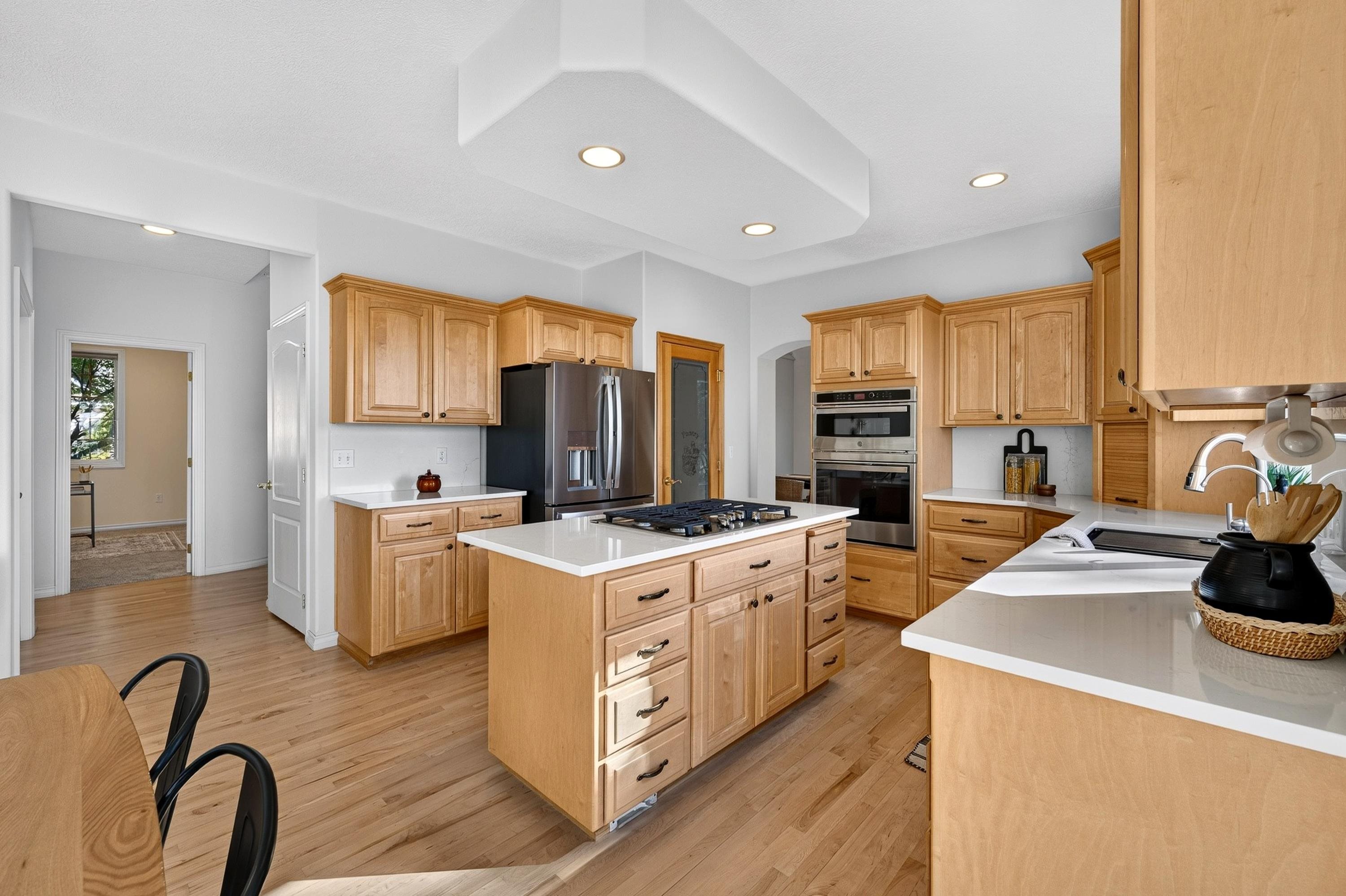 1306 E Blackwood Ln