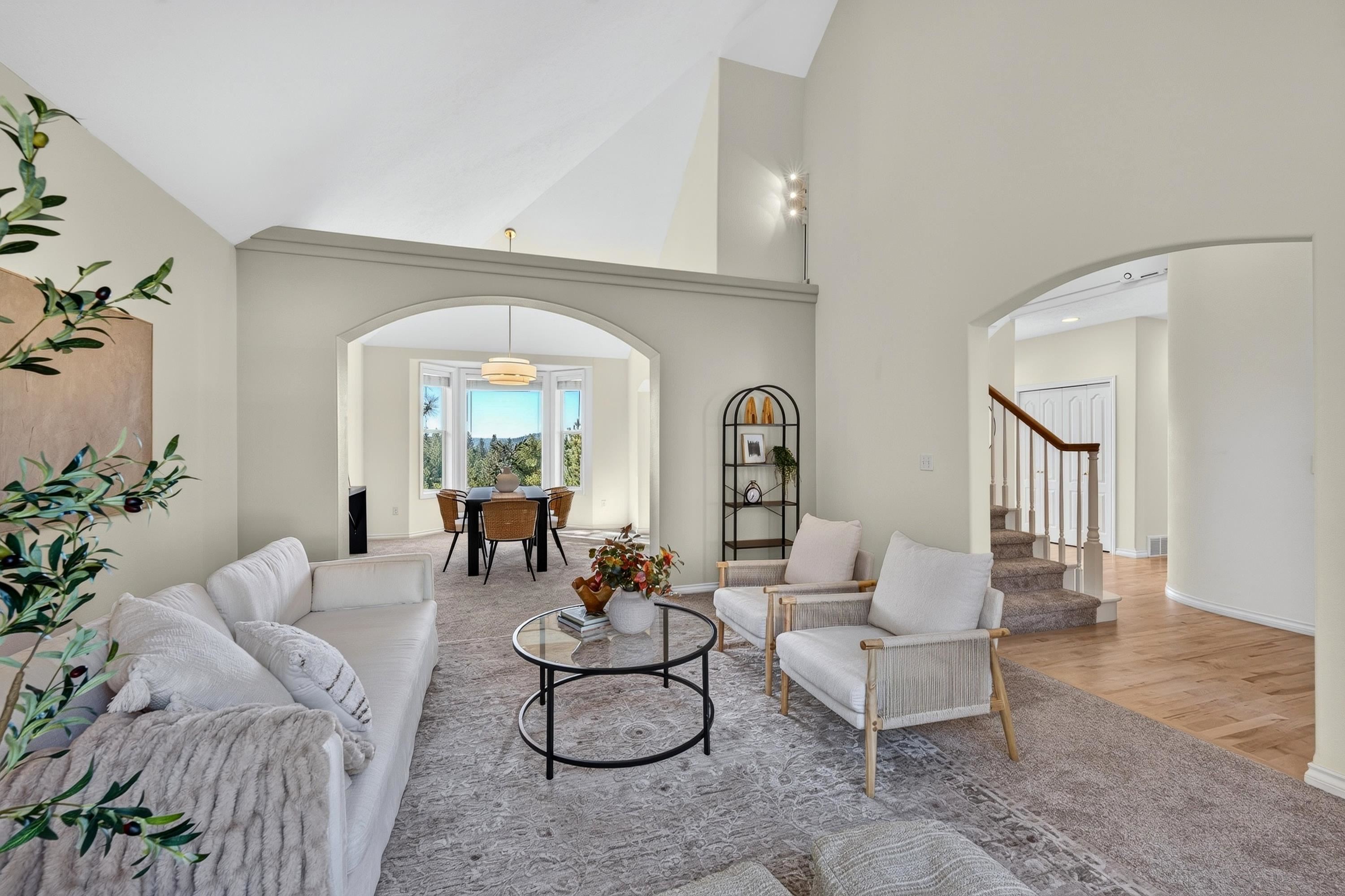 1306 E Blackwood Ln