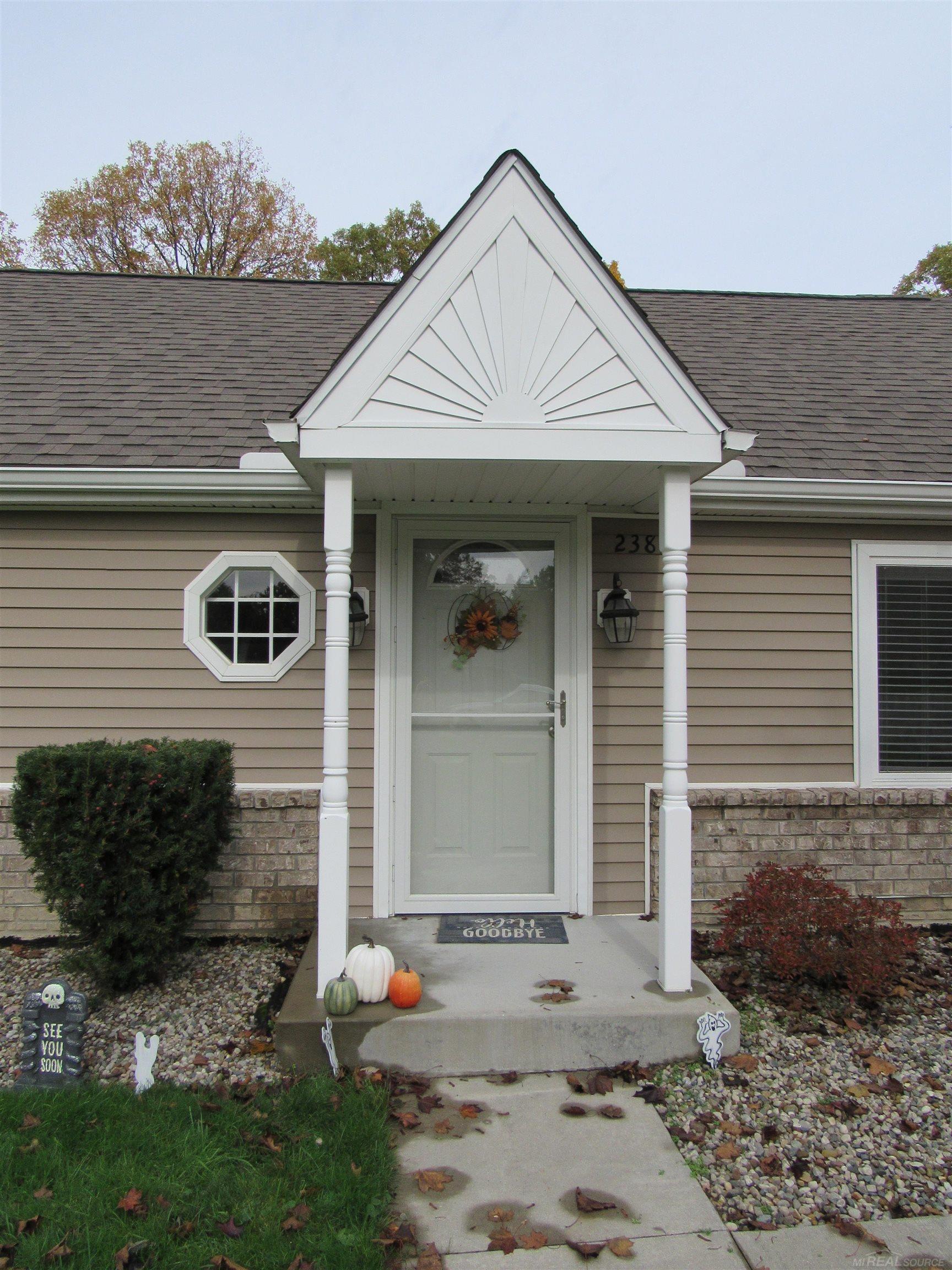 23825 Lynnhurst Street