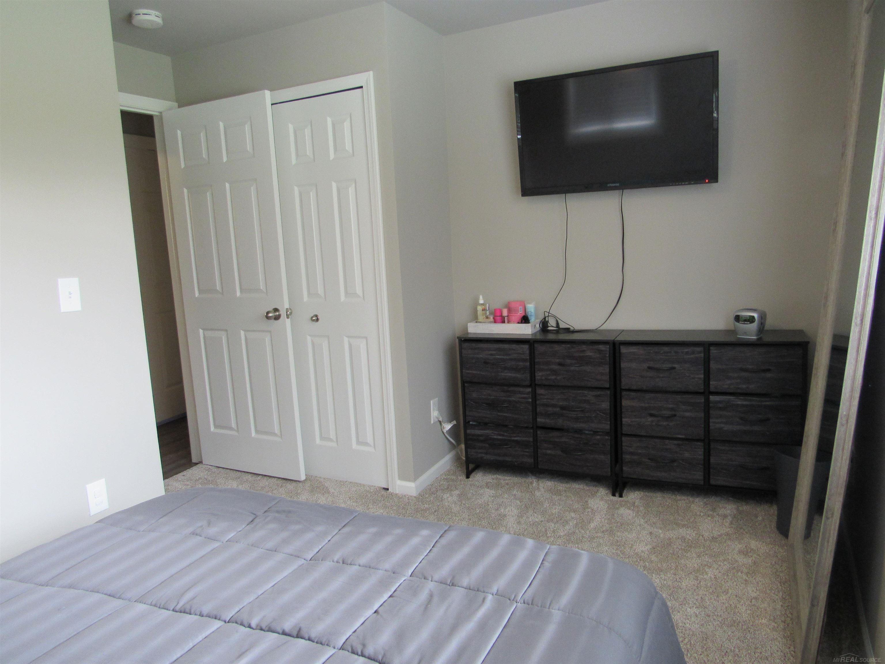 23825 Lynnhurst Street