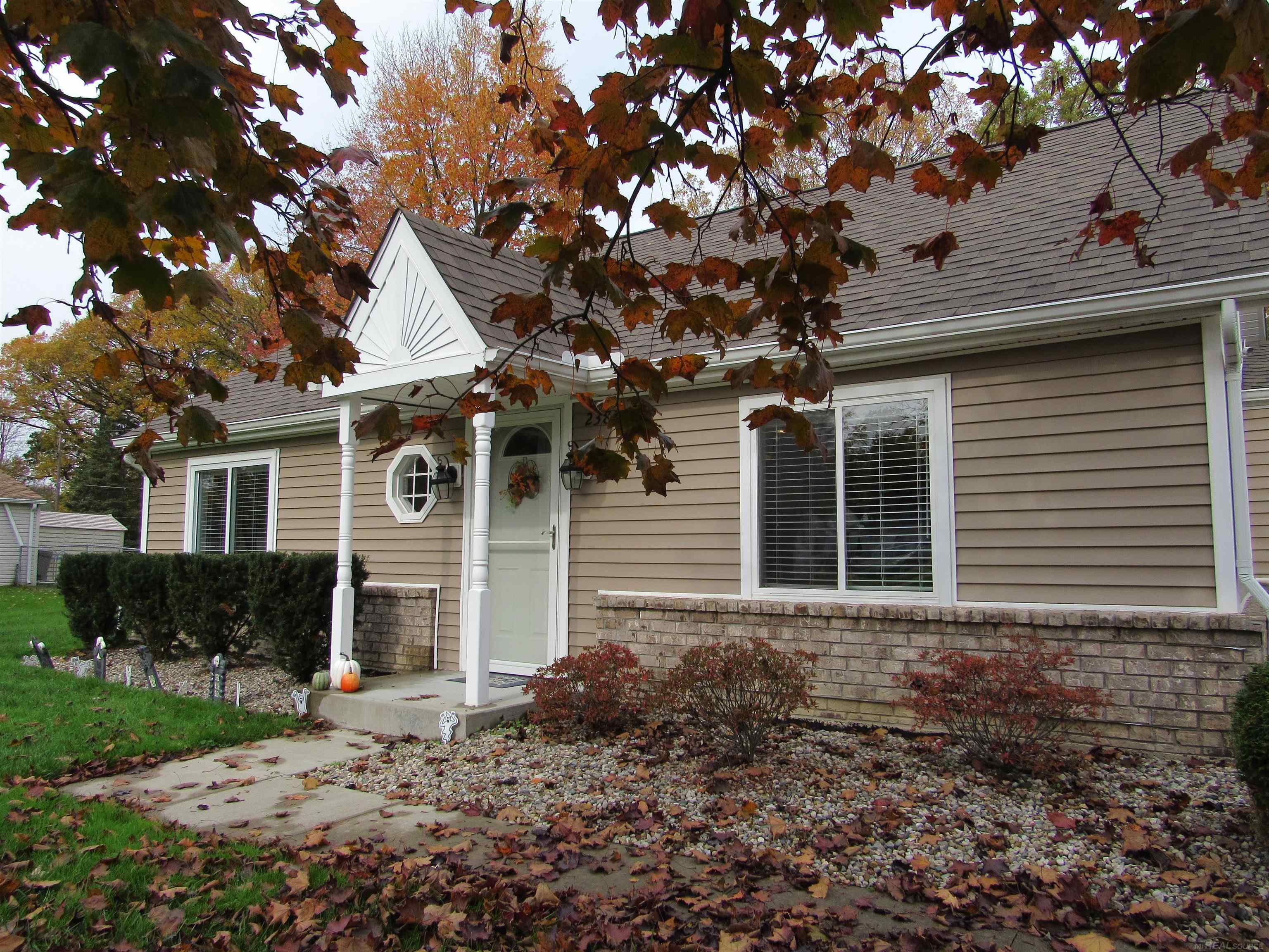 23825 Lynnhurst Street