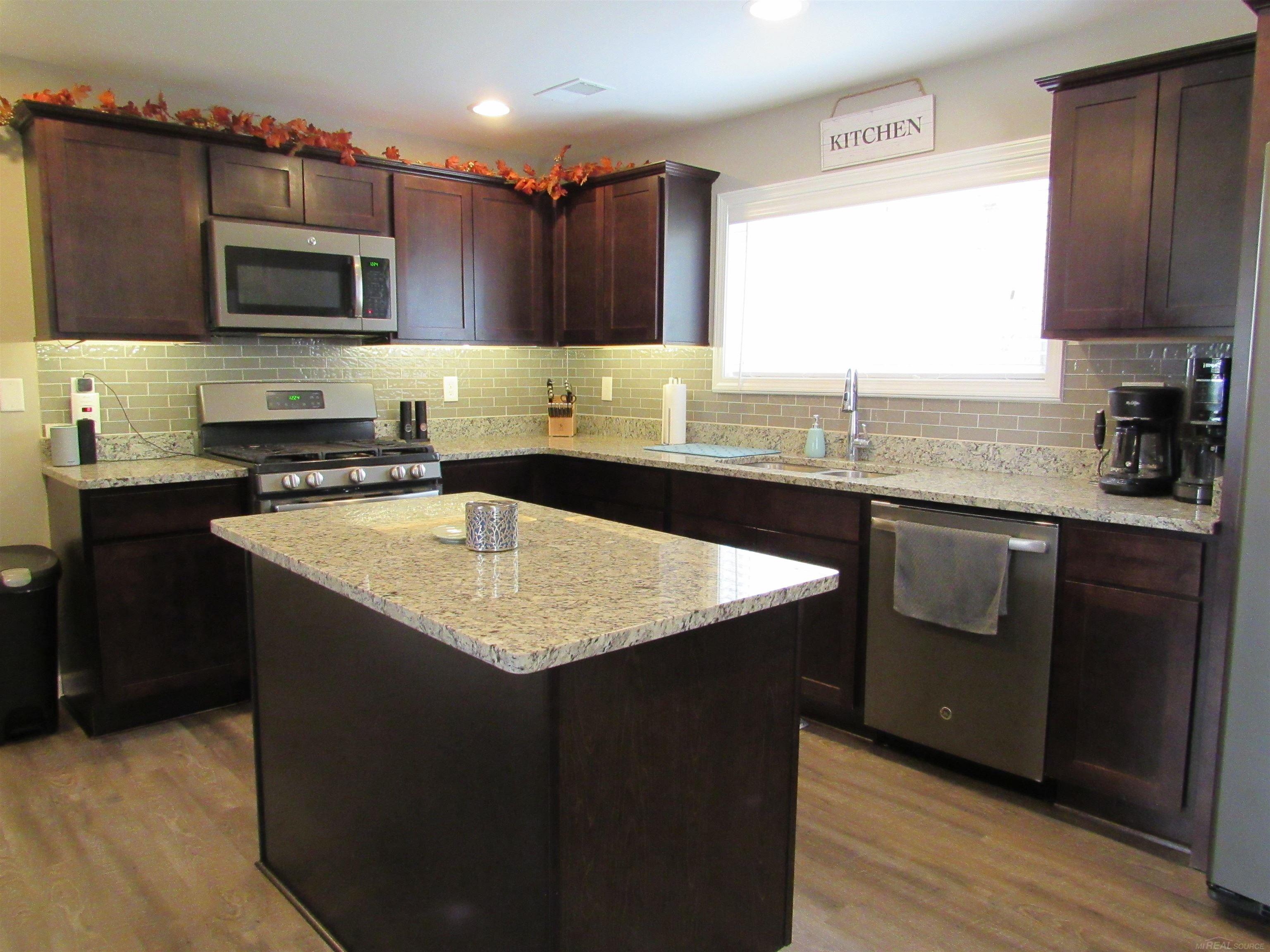 23825 Lynnhurst Street