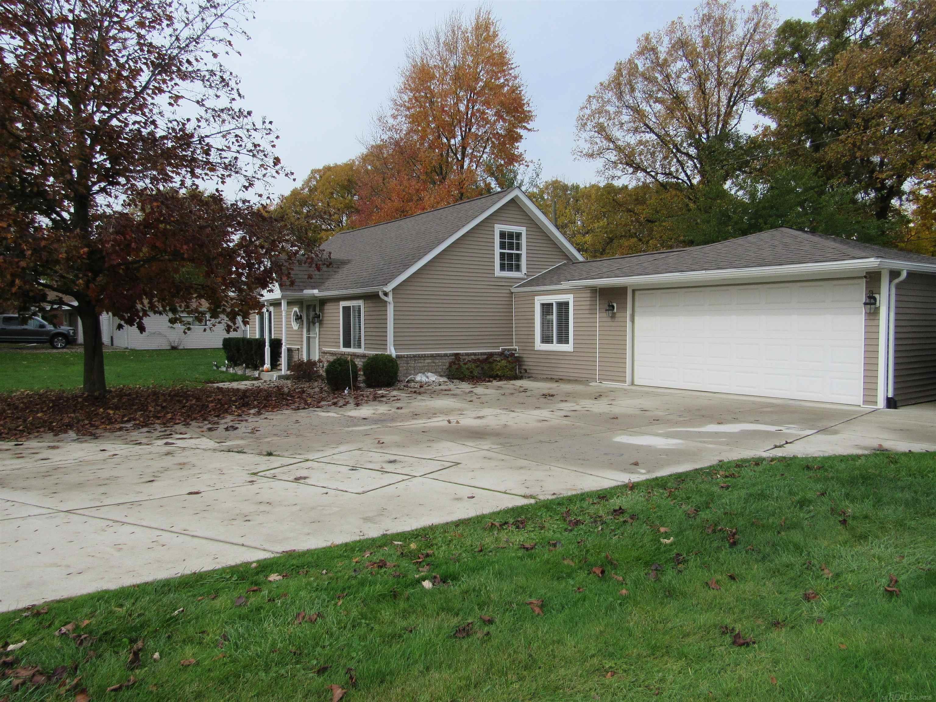 23825 Lynnhurst Street