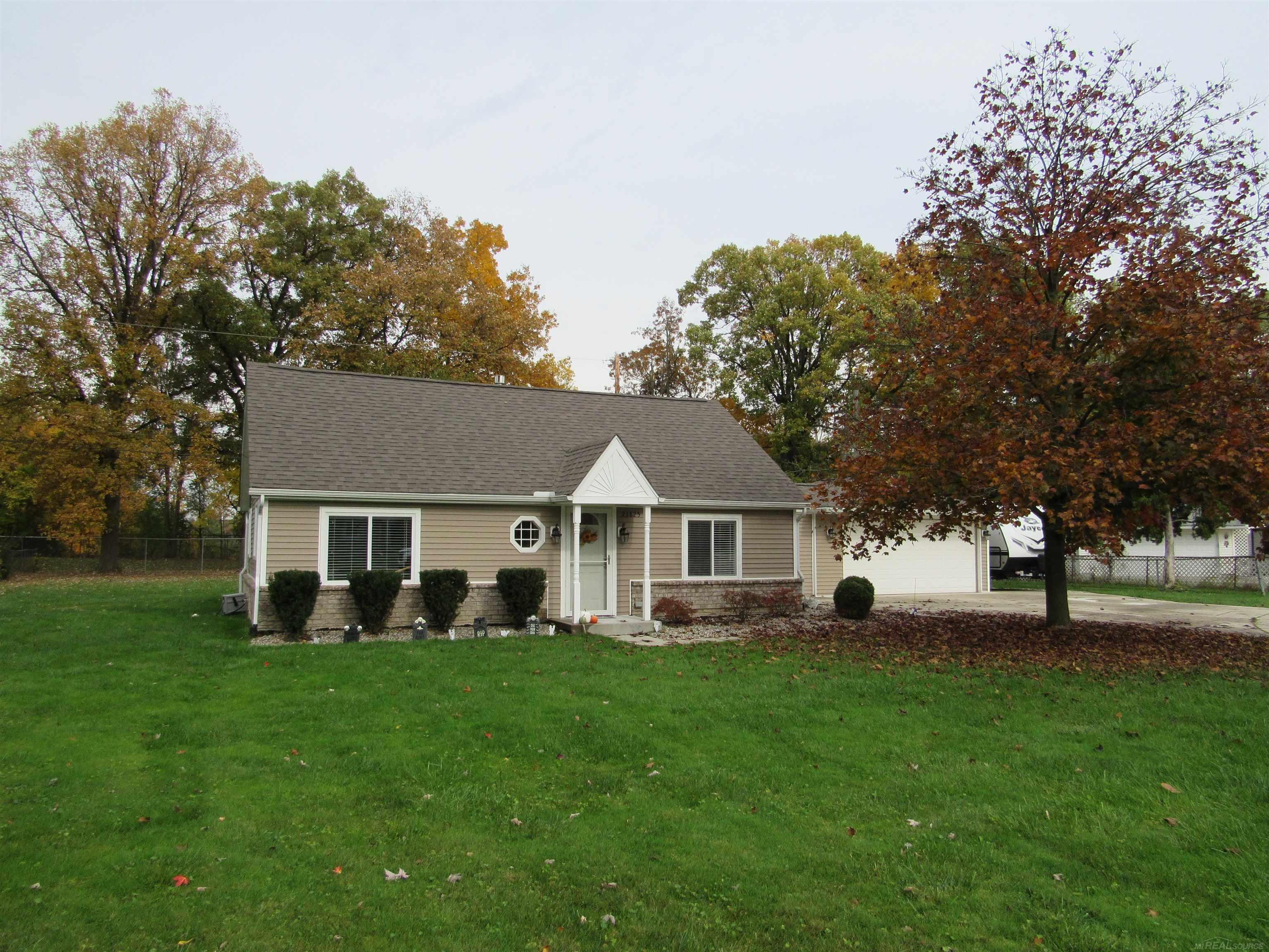 23825 Lynnhurst Street