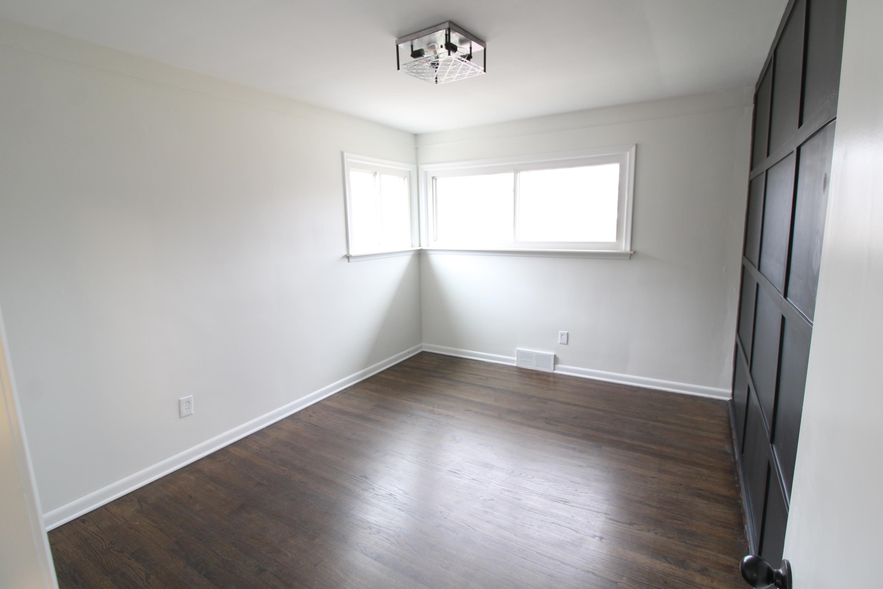 21740 Edmunton Street