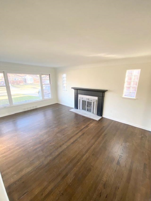 21740 Edmunton Street