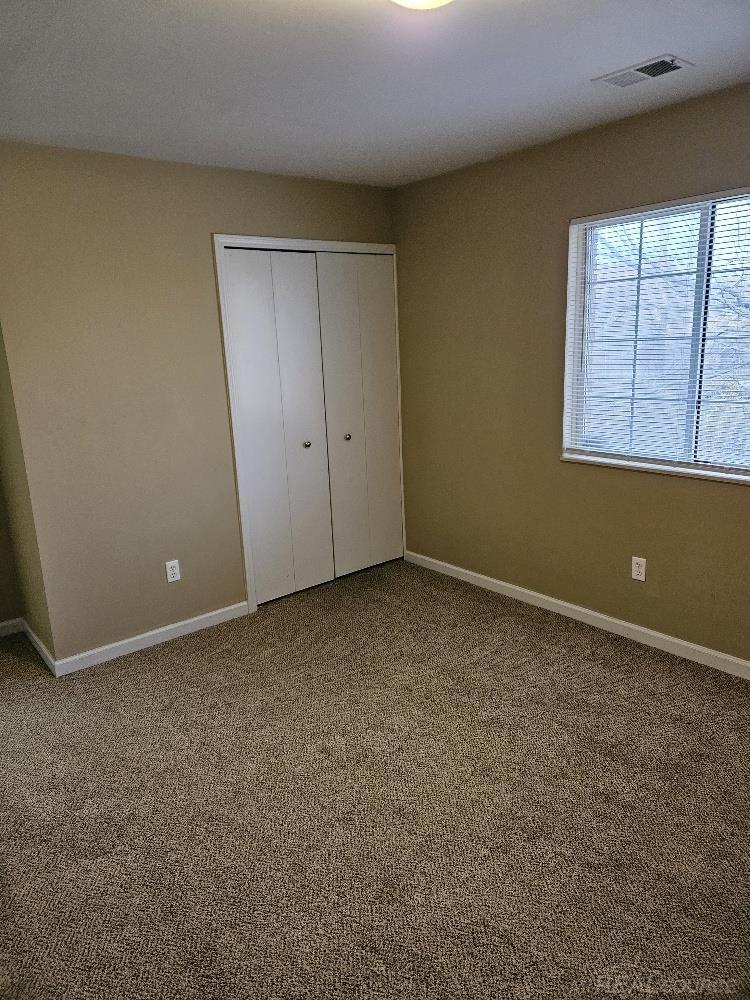 30618 Oakridge Manor Street