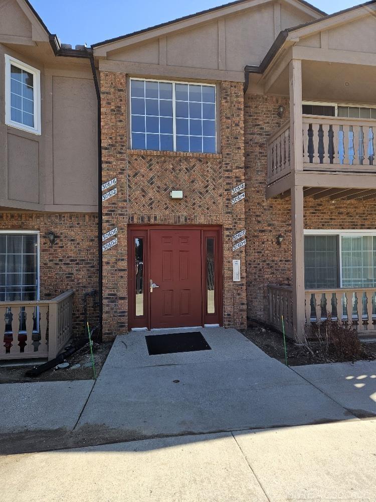 30618 Oakridge Manor Street