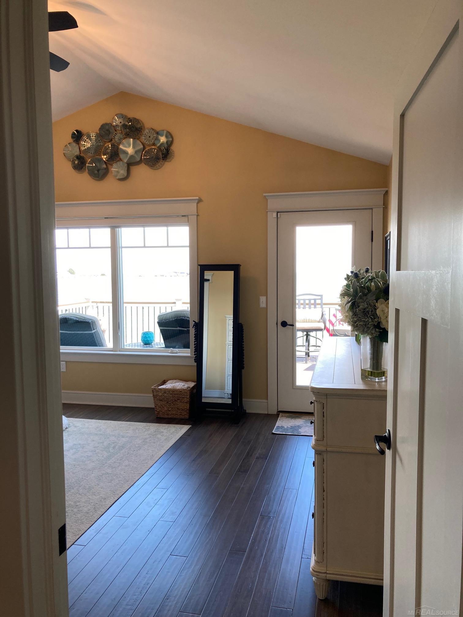 39382 Lakeshore Dr Drive