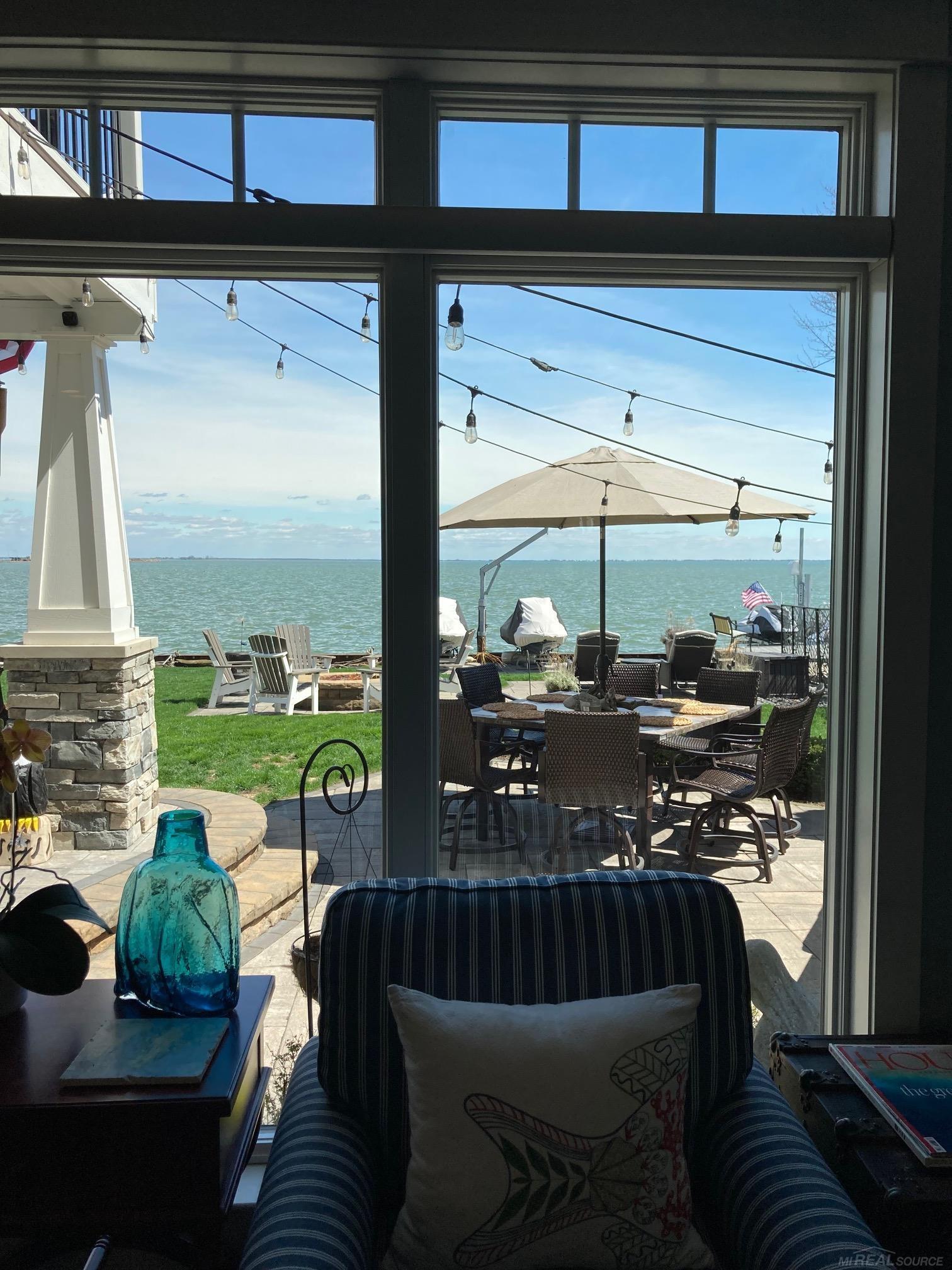 39382 Lakeshore Dr Drive