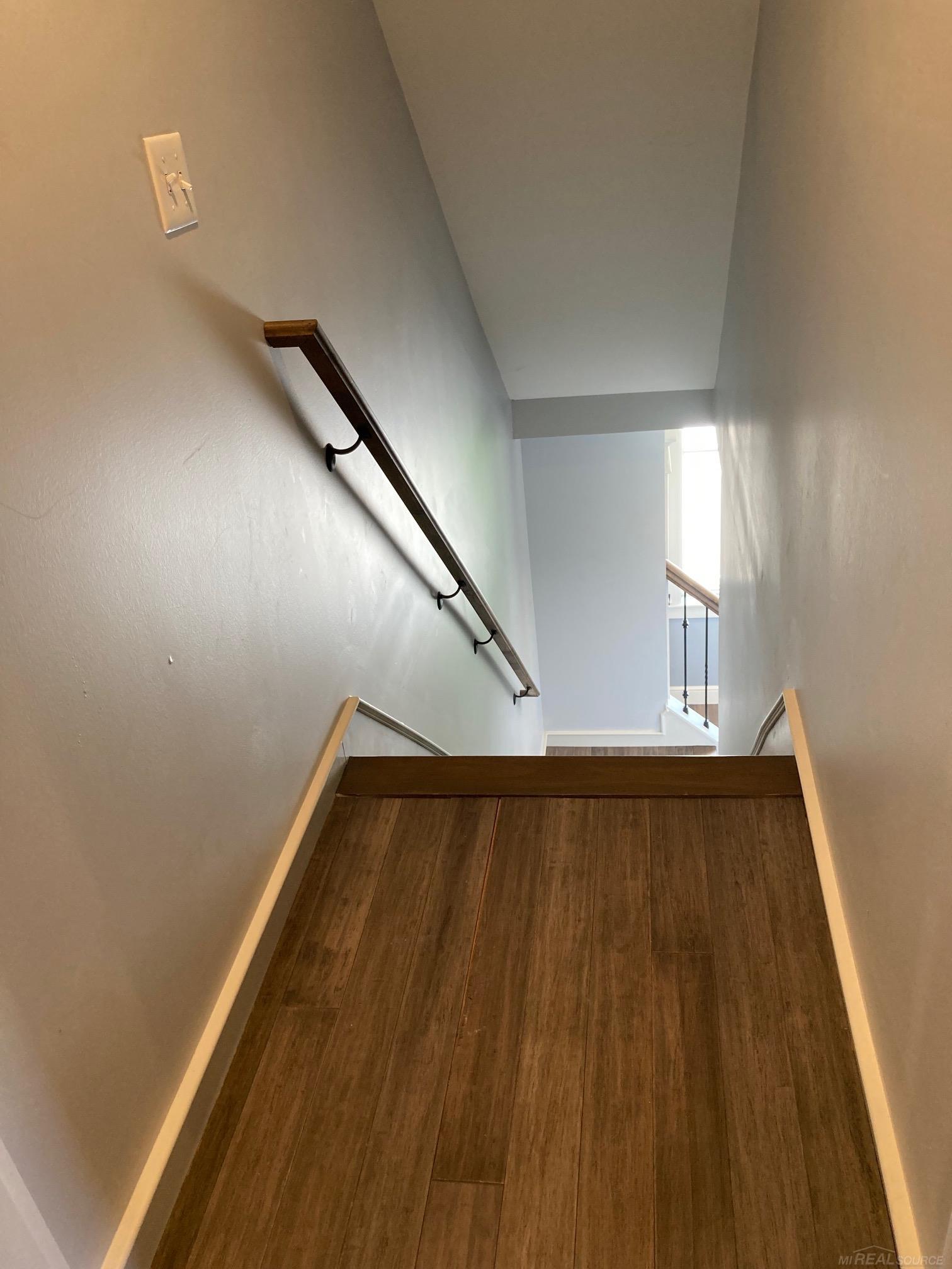 39382 Lakeshore Dr Drive