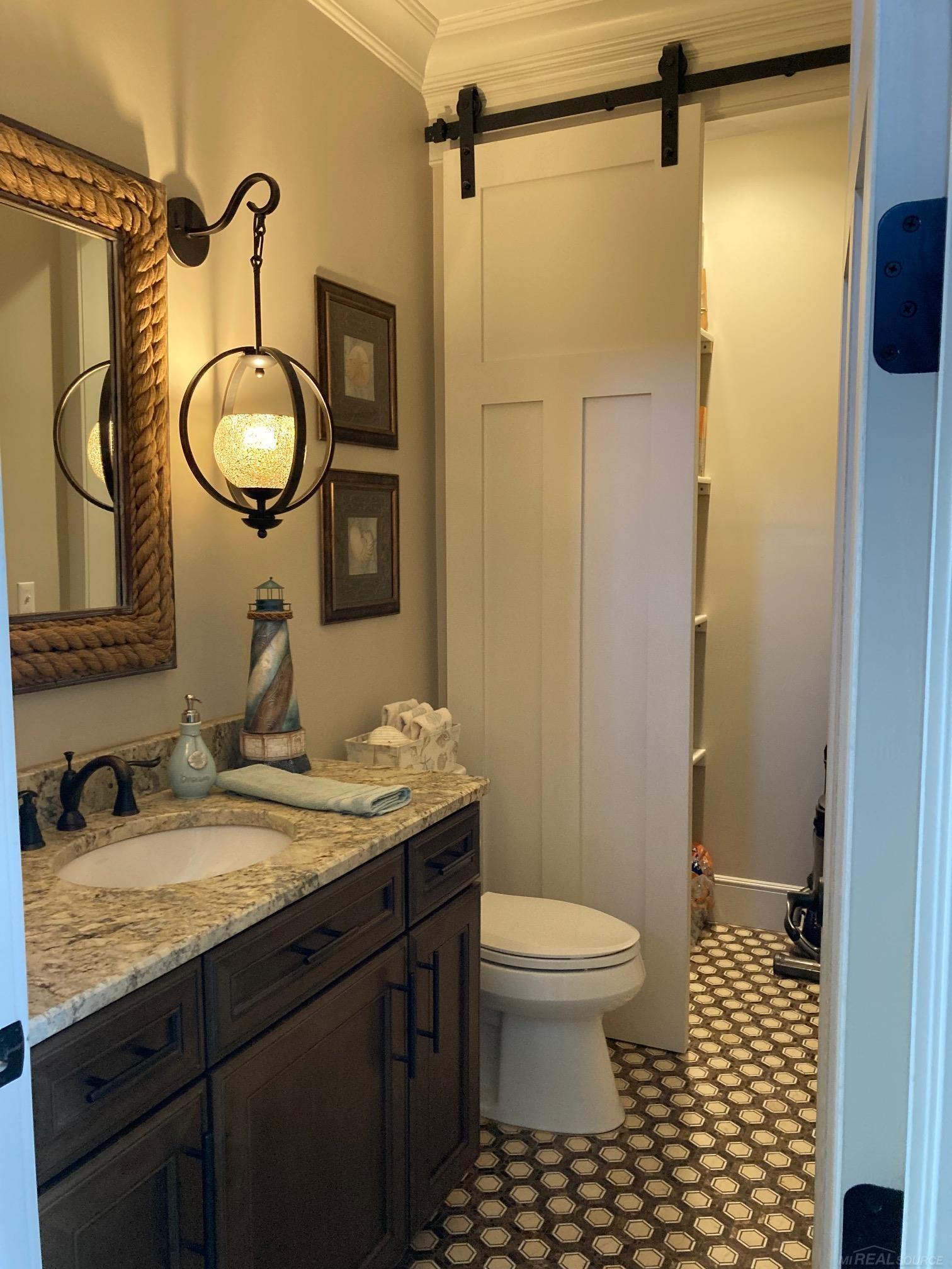 39382 Lakeshore Dr Drive