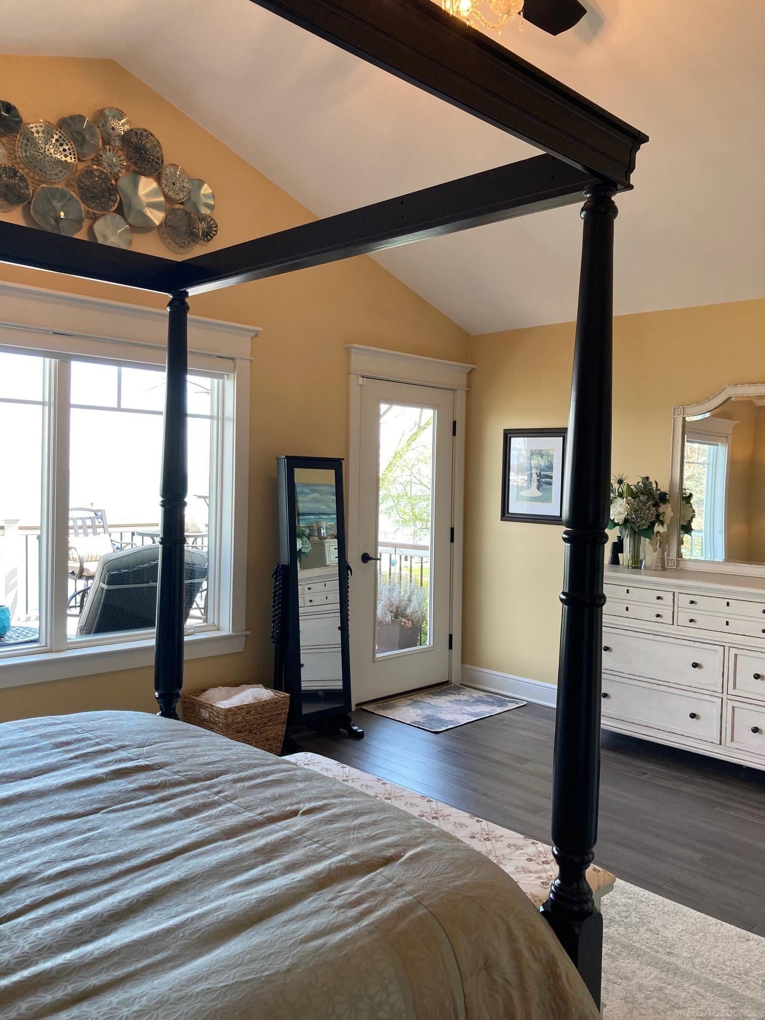 39382 Lakeshore Dr Drive