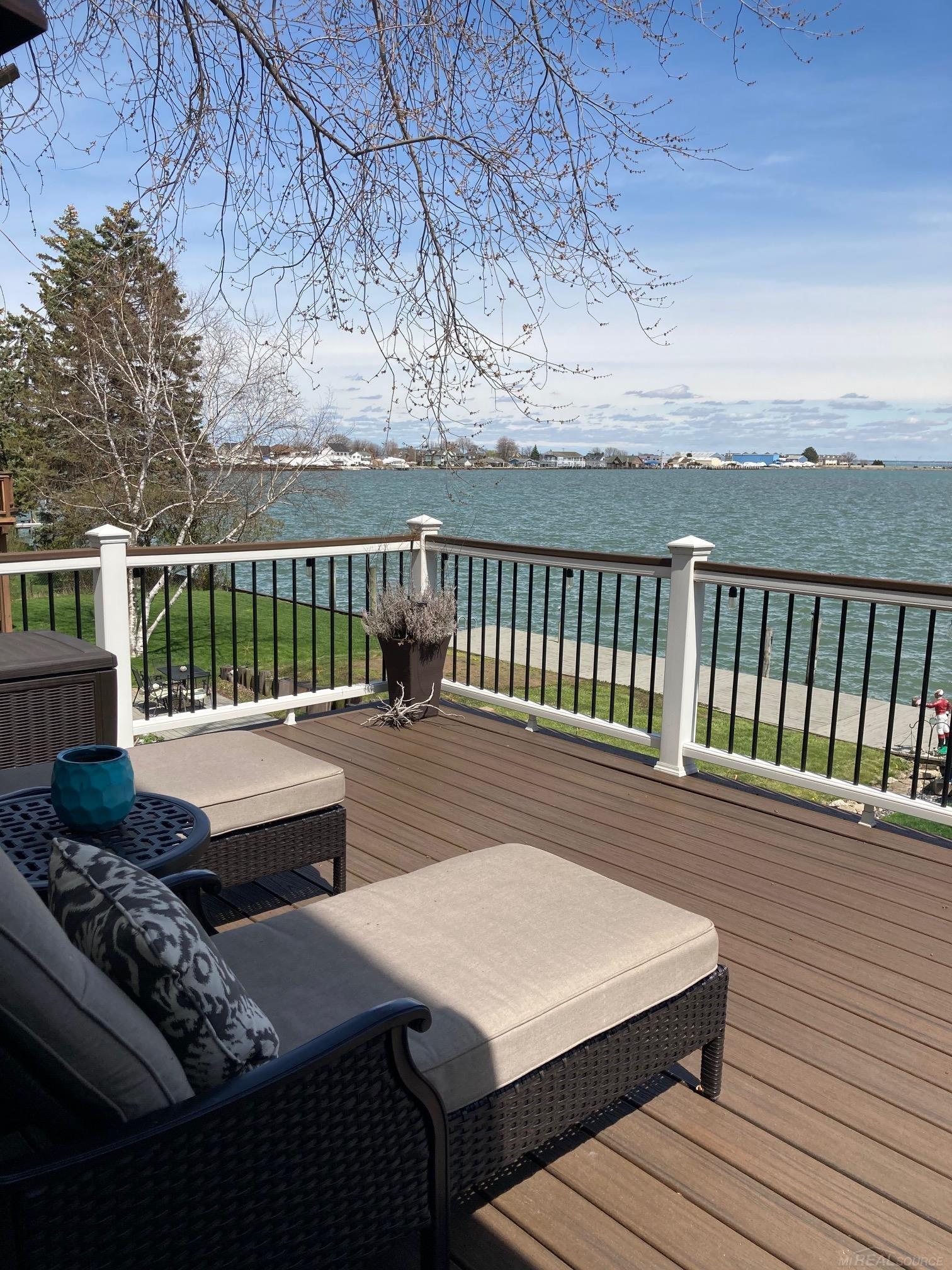 39382 Lakeshore Dr Drive