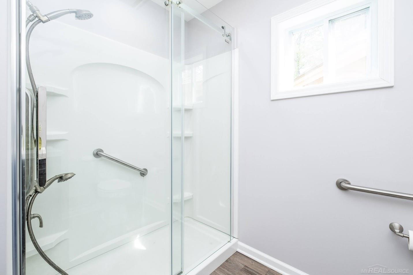 39020 Clearview Street