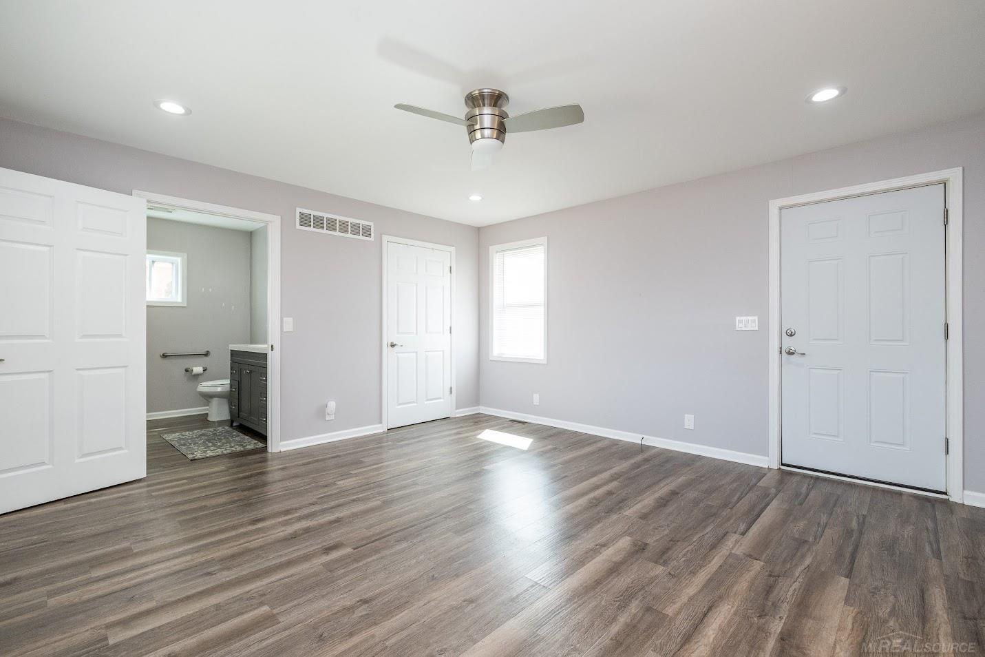 39020 Clearview Street