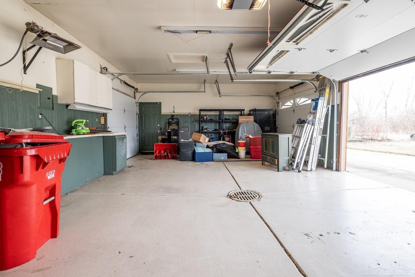 39020 Clearview Street