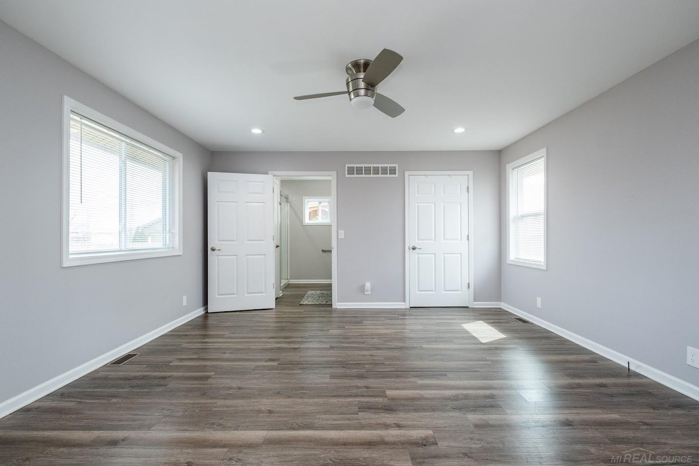 39020 Clearview Street