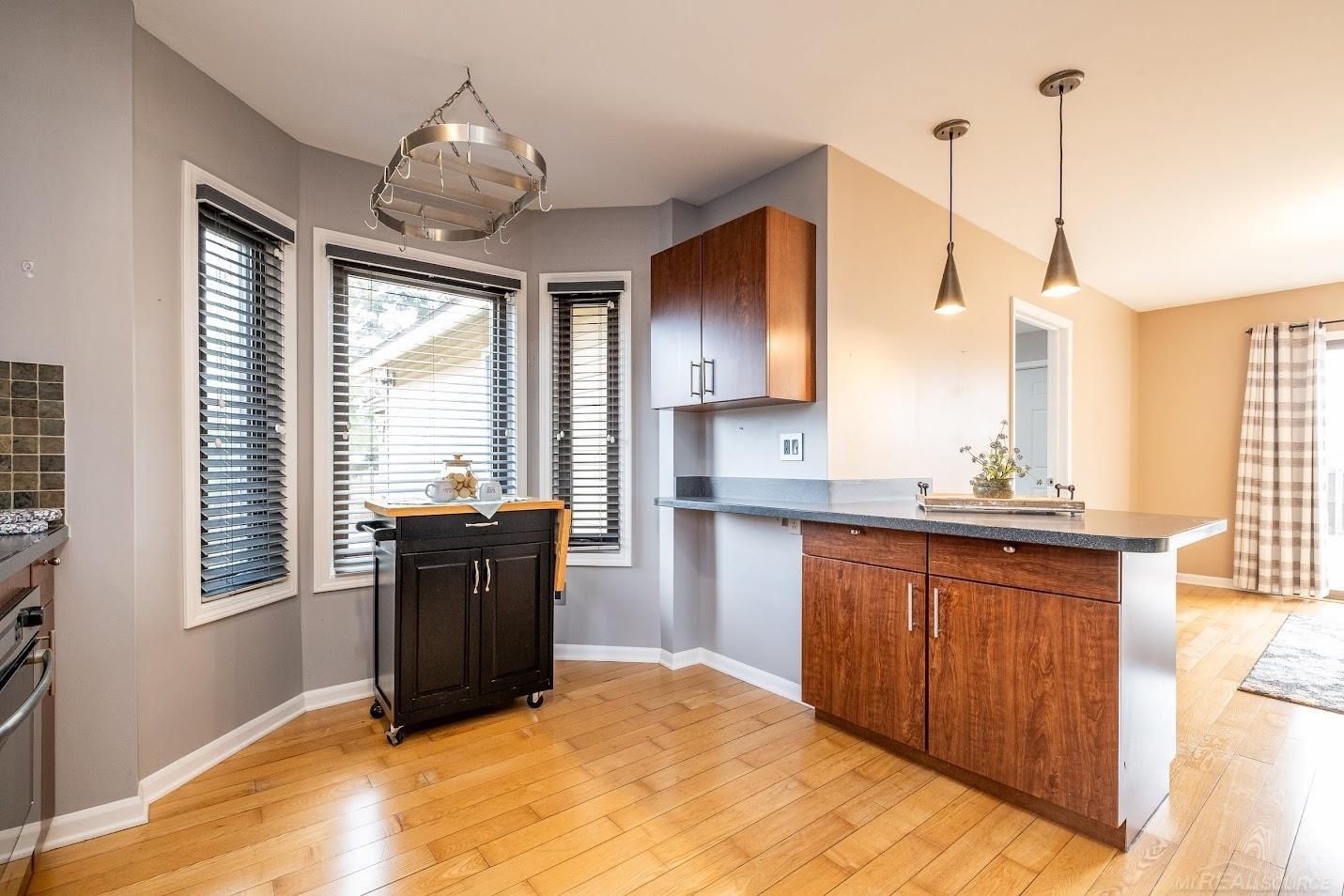 39020 Clearview Street