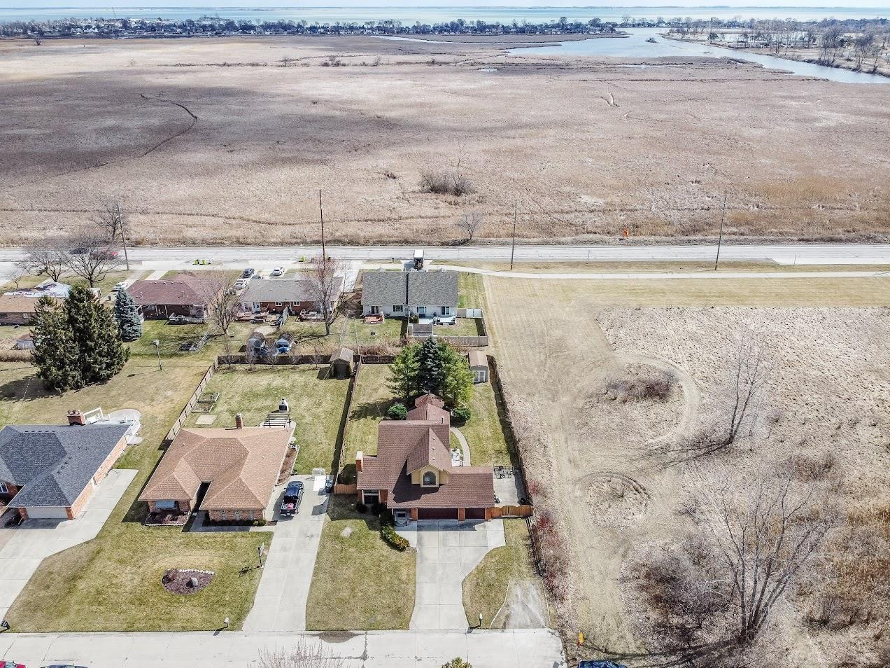 39020 Clearview Street