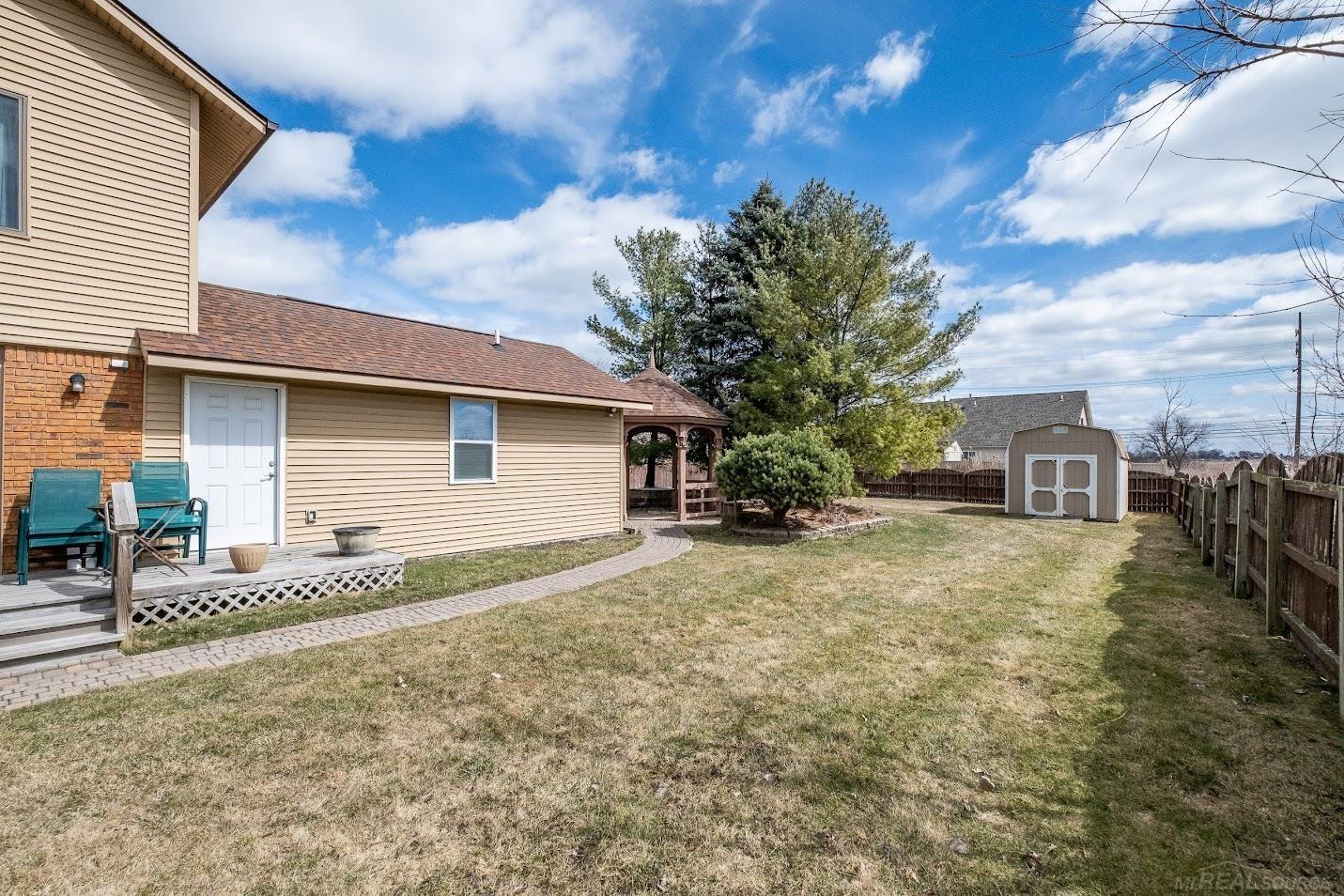 39020 Clearview Street