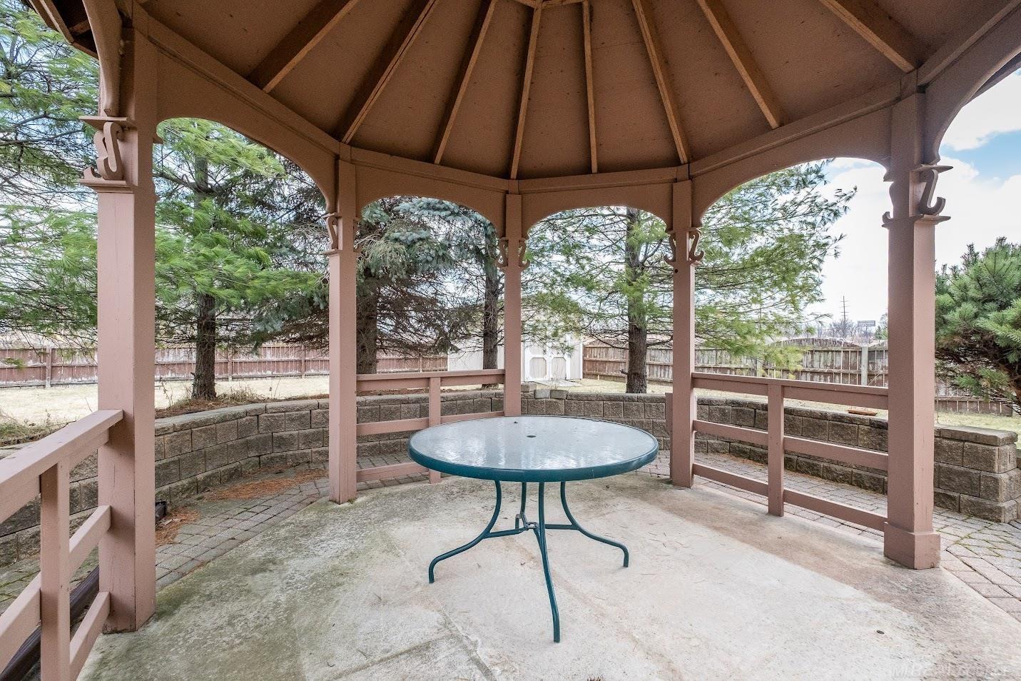 39020 Clearview Street