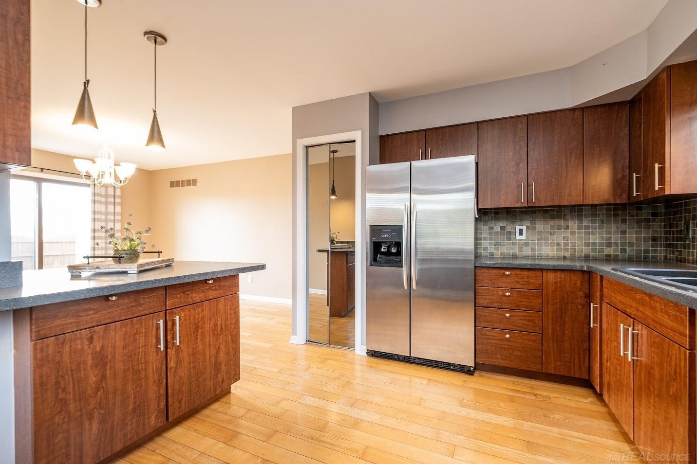 39020 Clearview Street