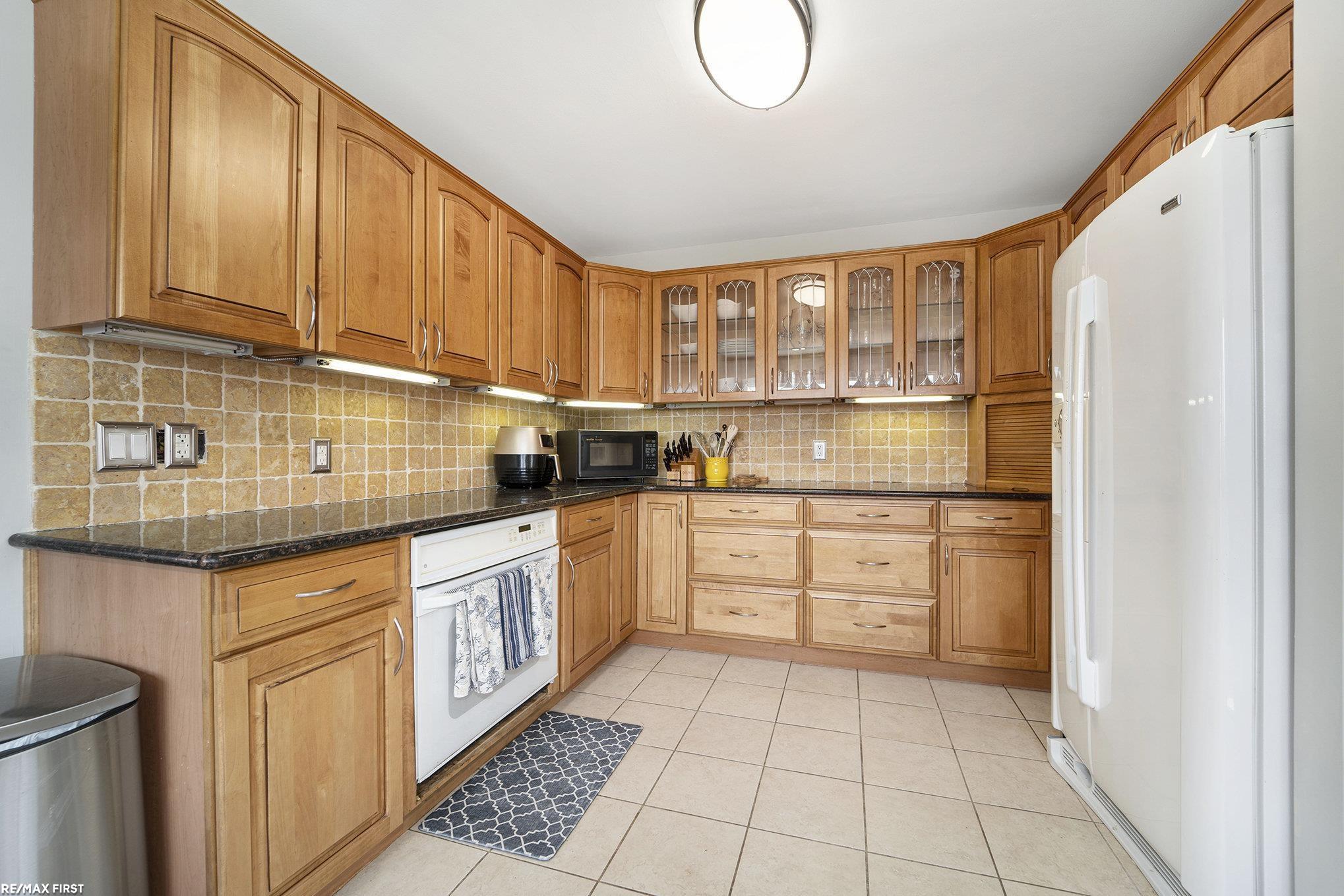 41525 Windmill Street