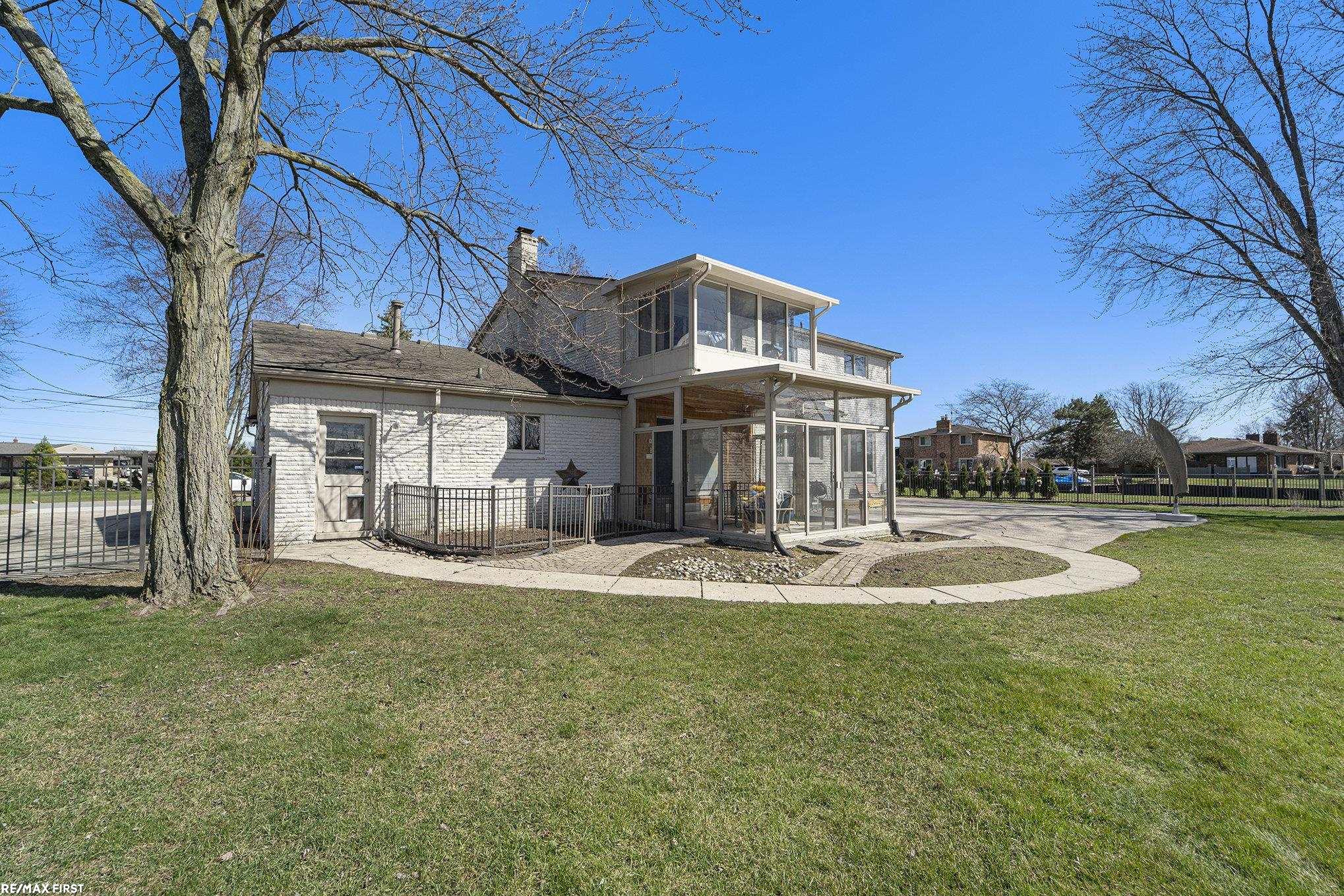 41525 Windmill Street