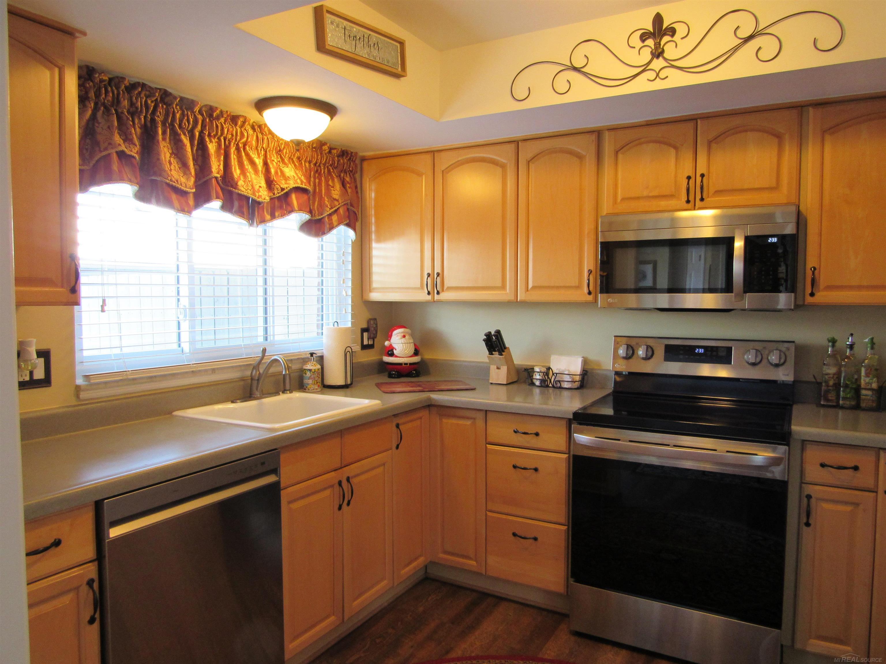 42373 Dianna Court # 33