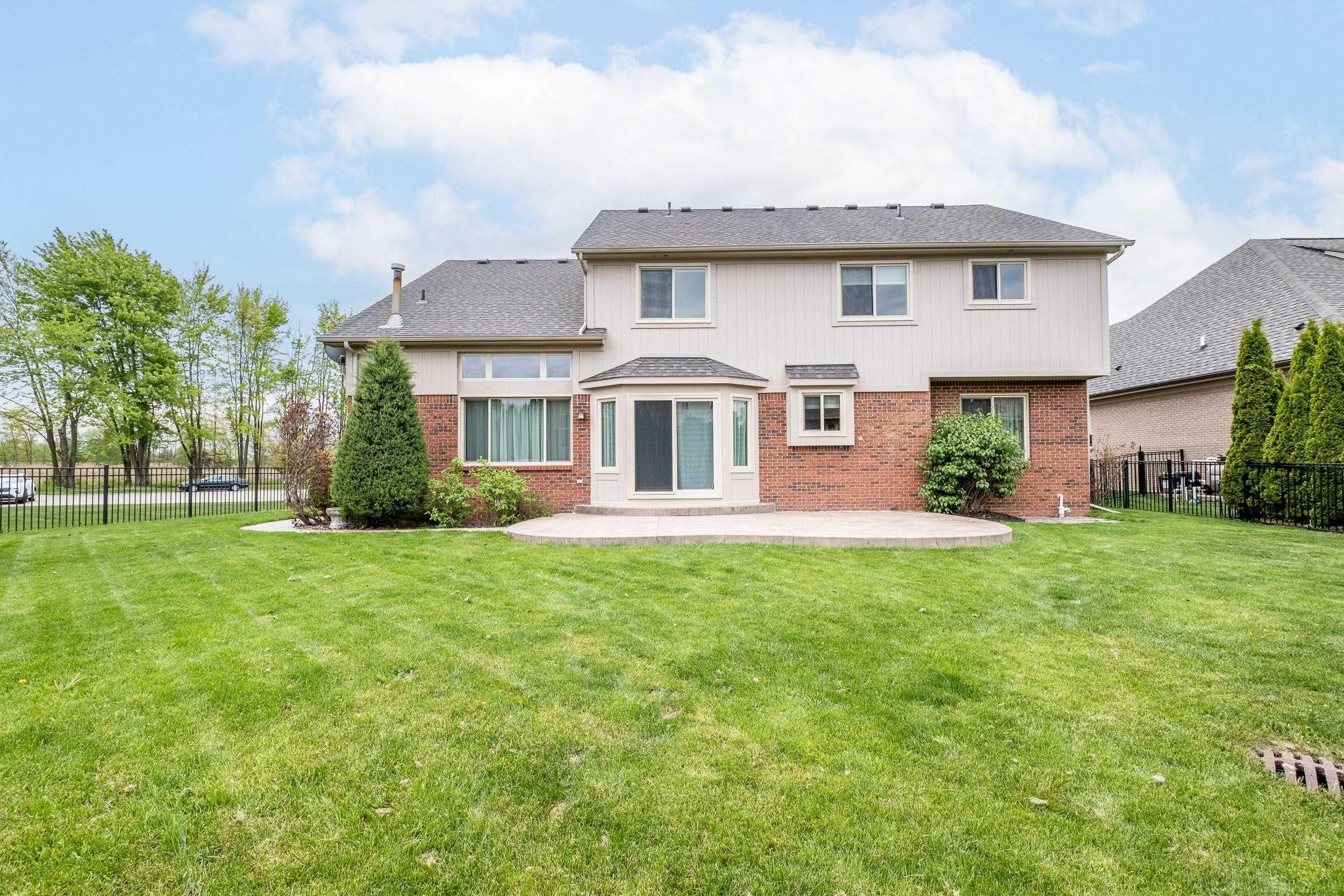 41870 Antoinette Court