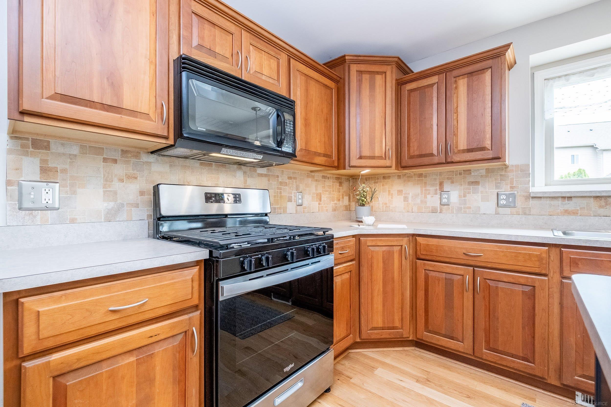 41870 Antoinette Court