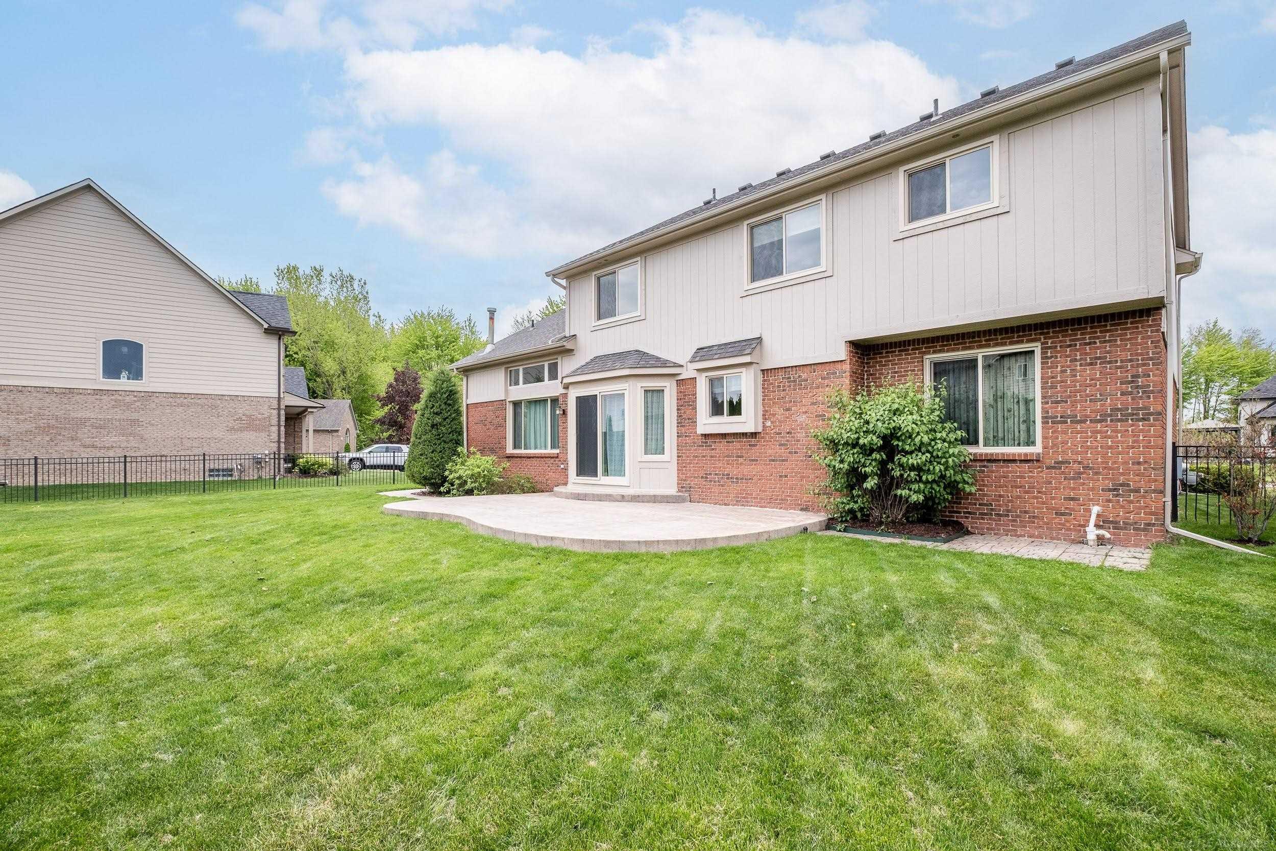 41870 Antoinette Court