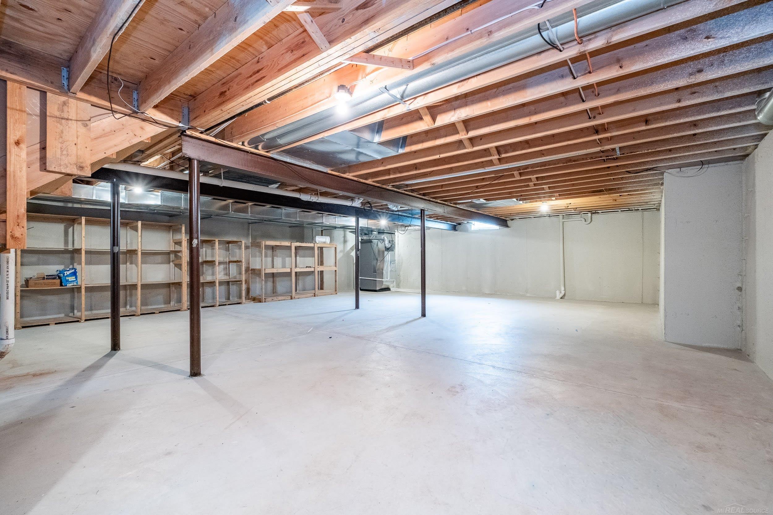 41870 Antoinette Court