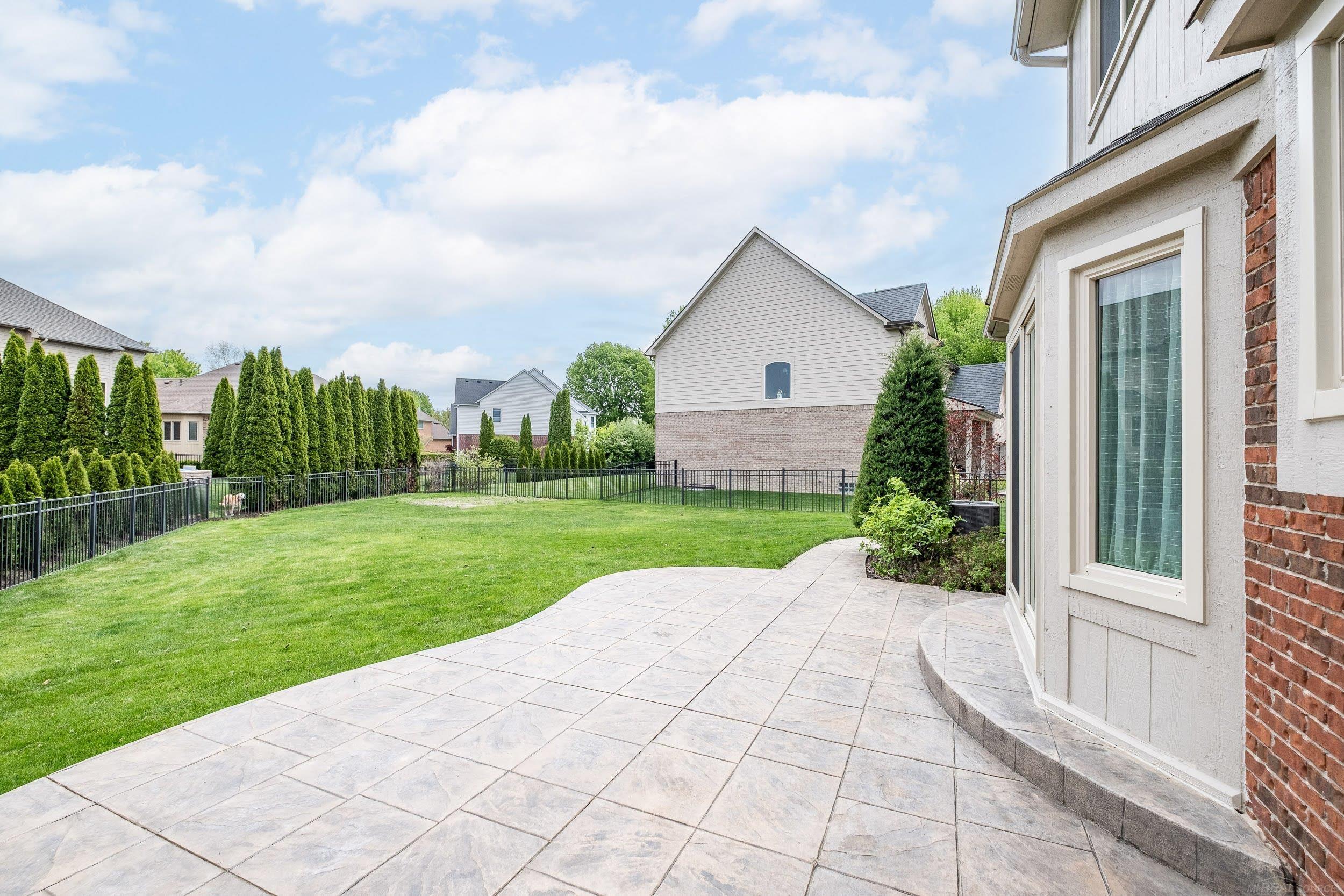 41870 Antoinette Court