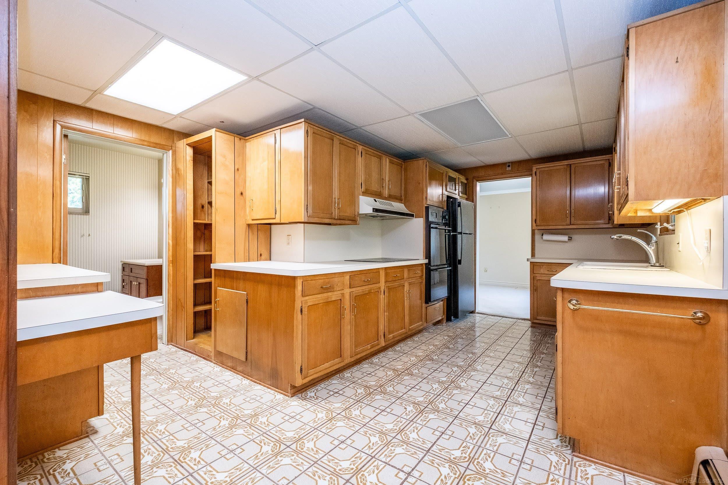 2800 Tewksbury Drive