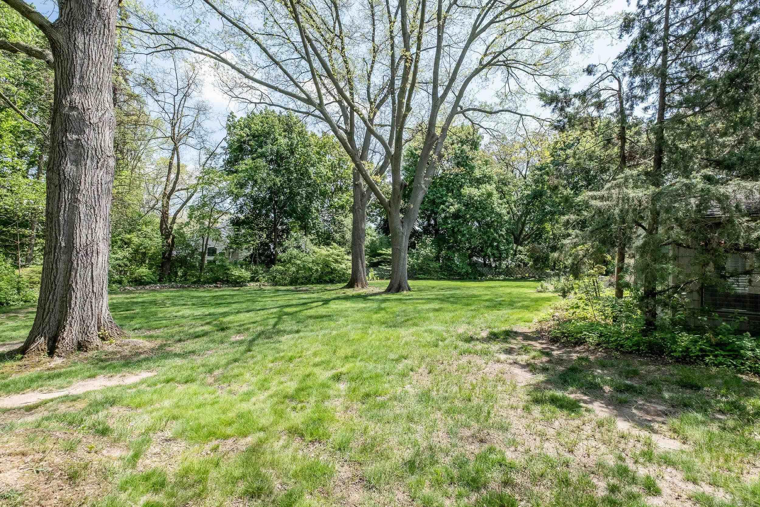 2800 Tewksbury Drive