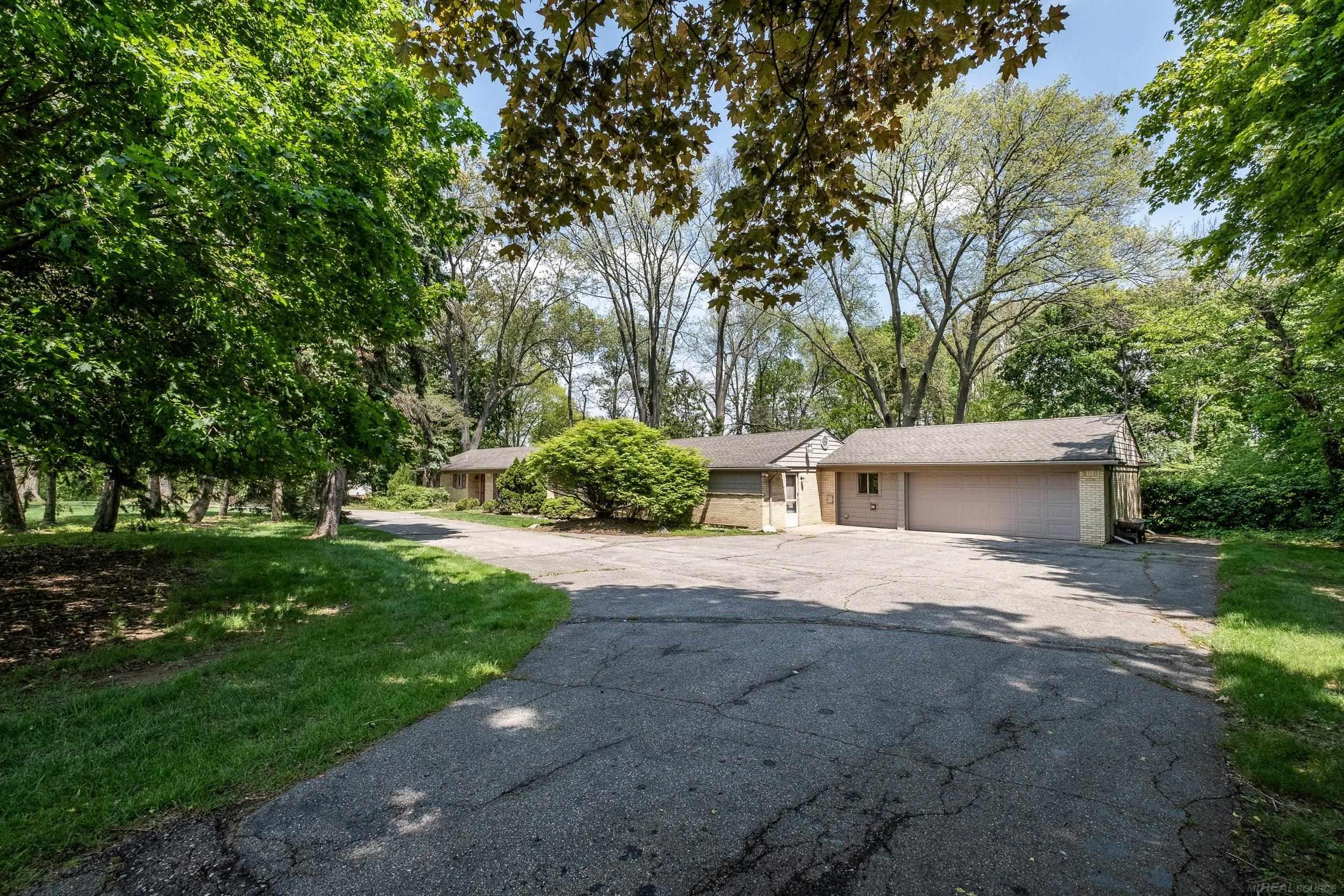 2800 Tewksbury Drive