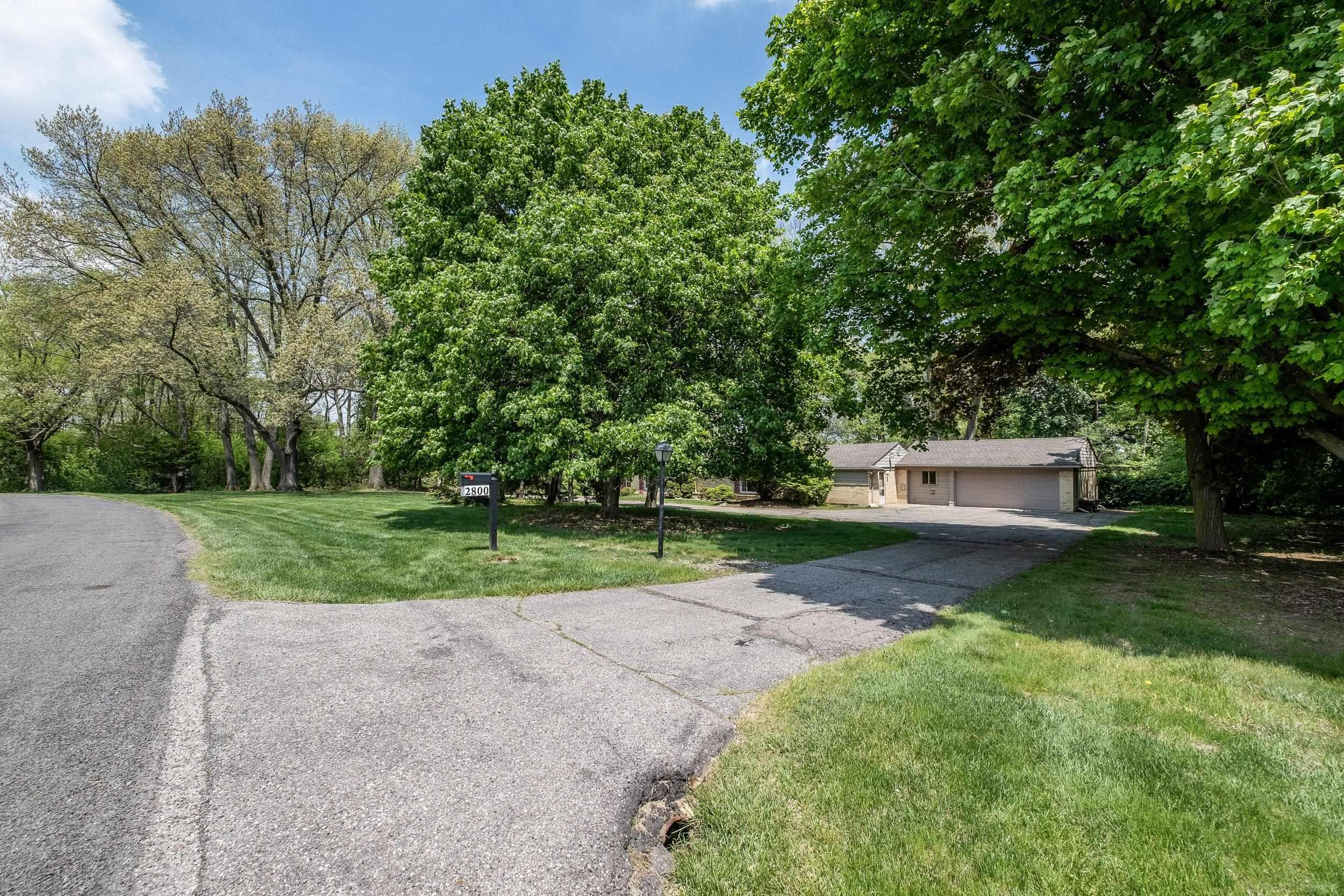 2800 Tewksbury Drive