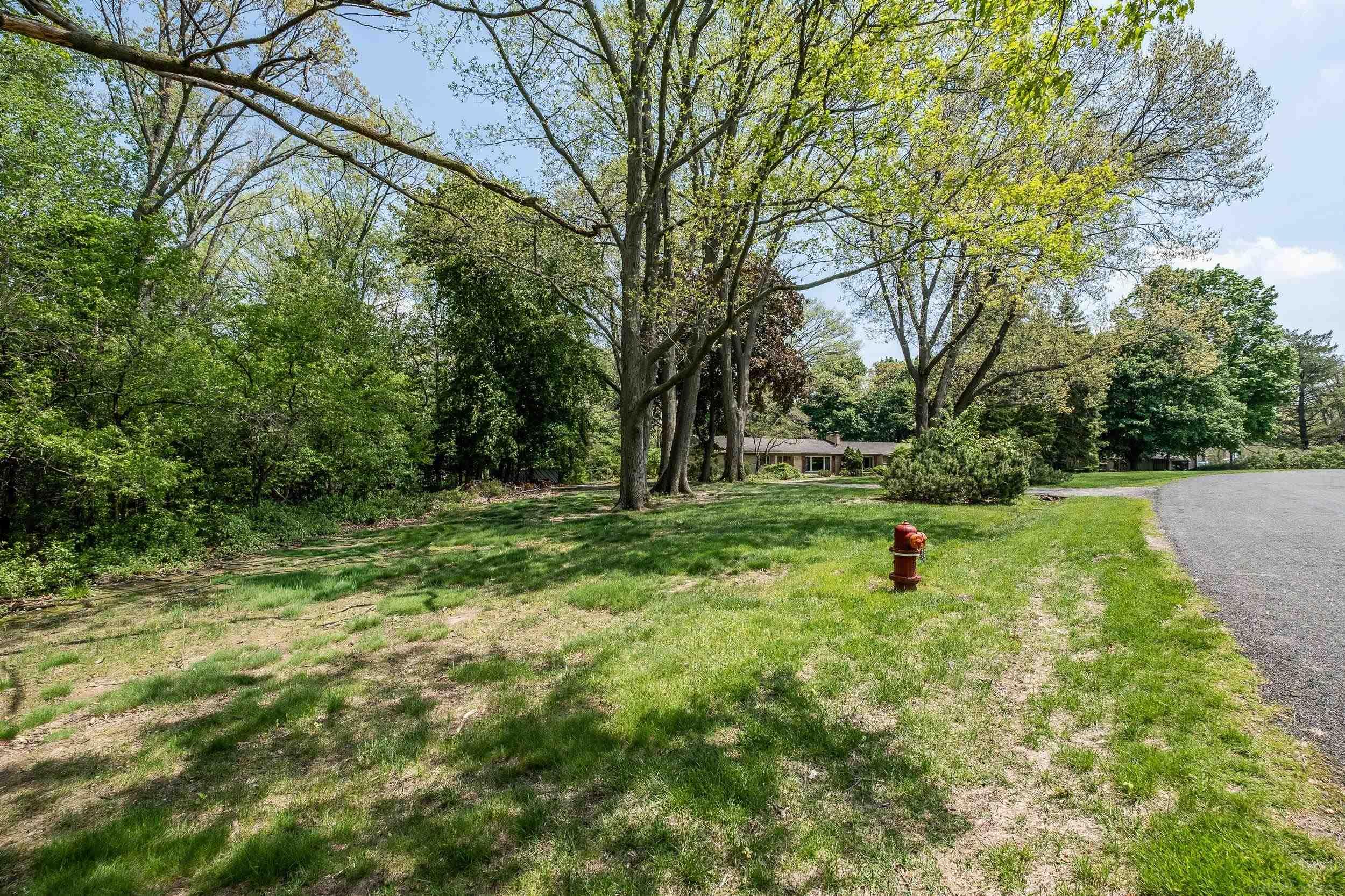 2800 Tewksbury Drive